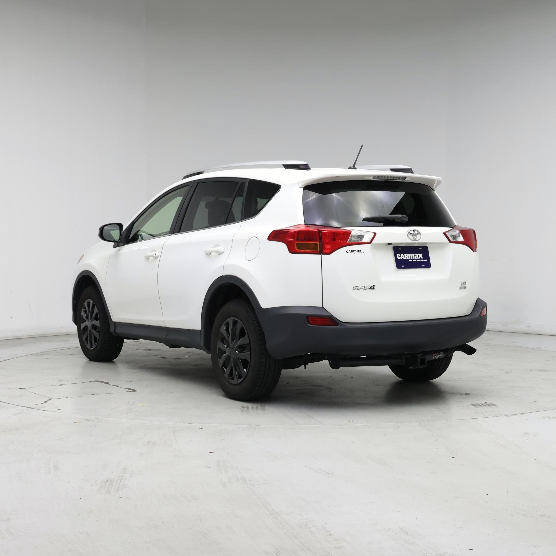 Thumbnail: 2015 Toyota RAV4 - 2