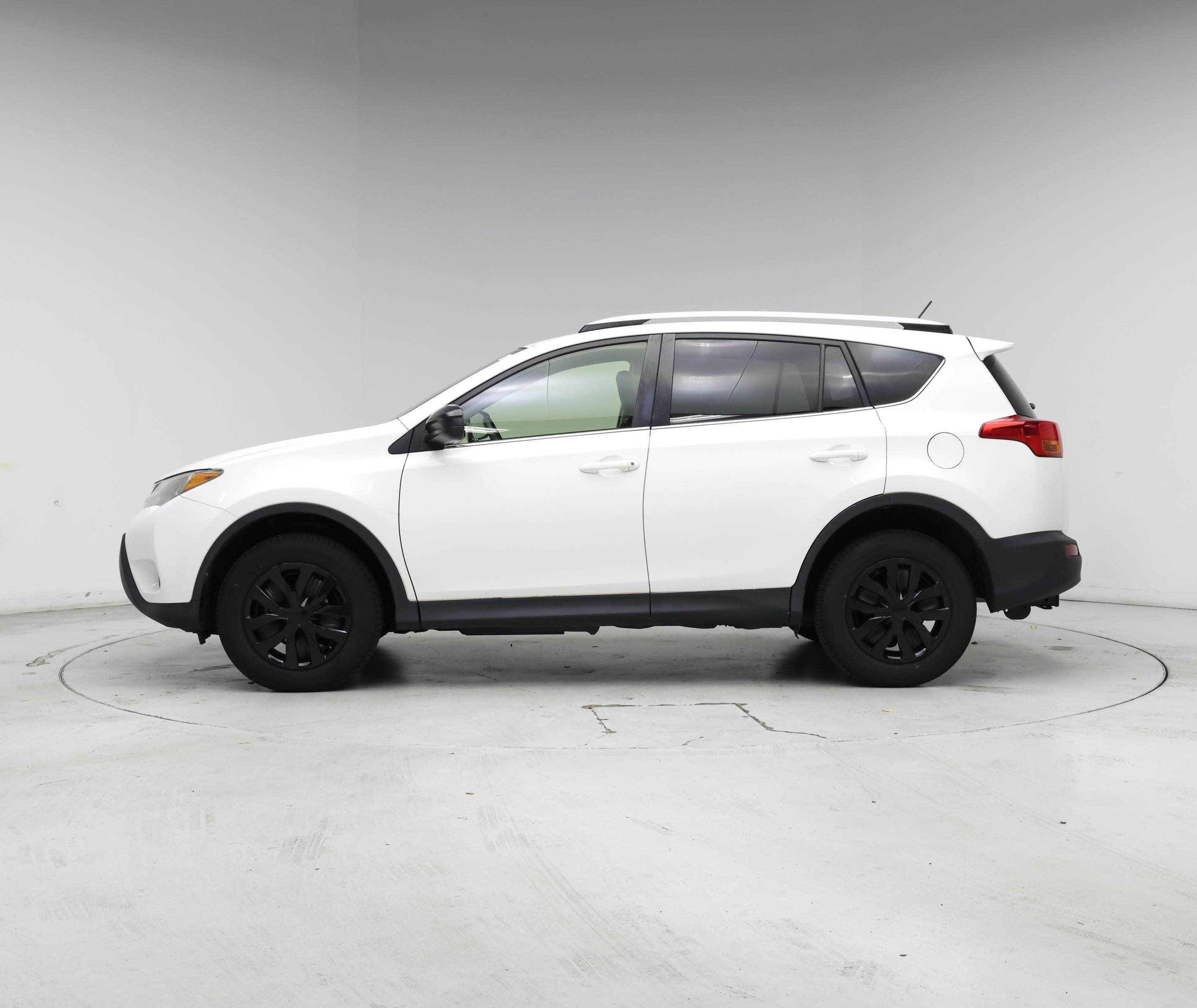 Thumbnail: 2015 Toyota RAV4 - 3