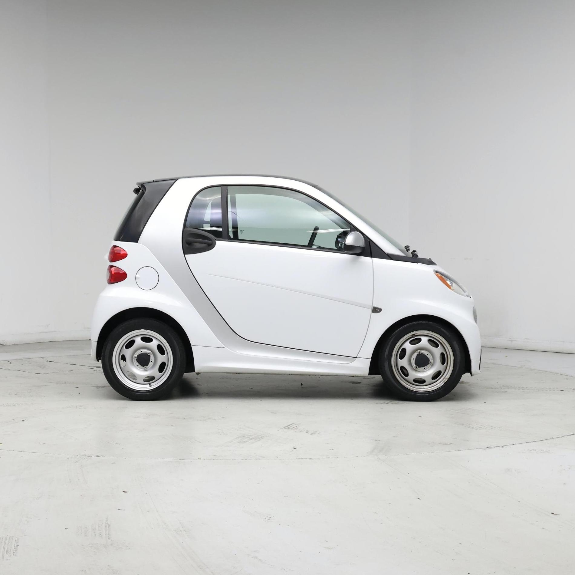 Thumbnail: 2015 smart fortwo - 7