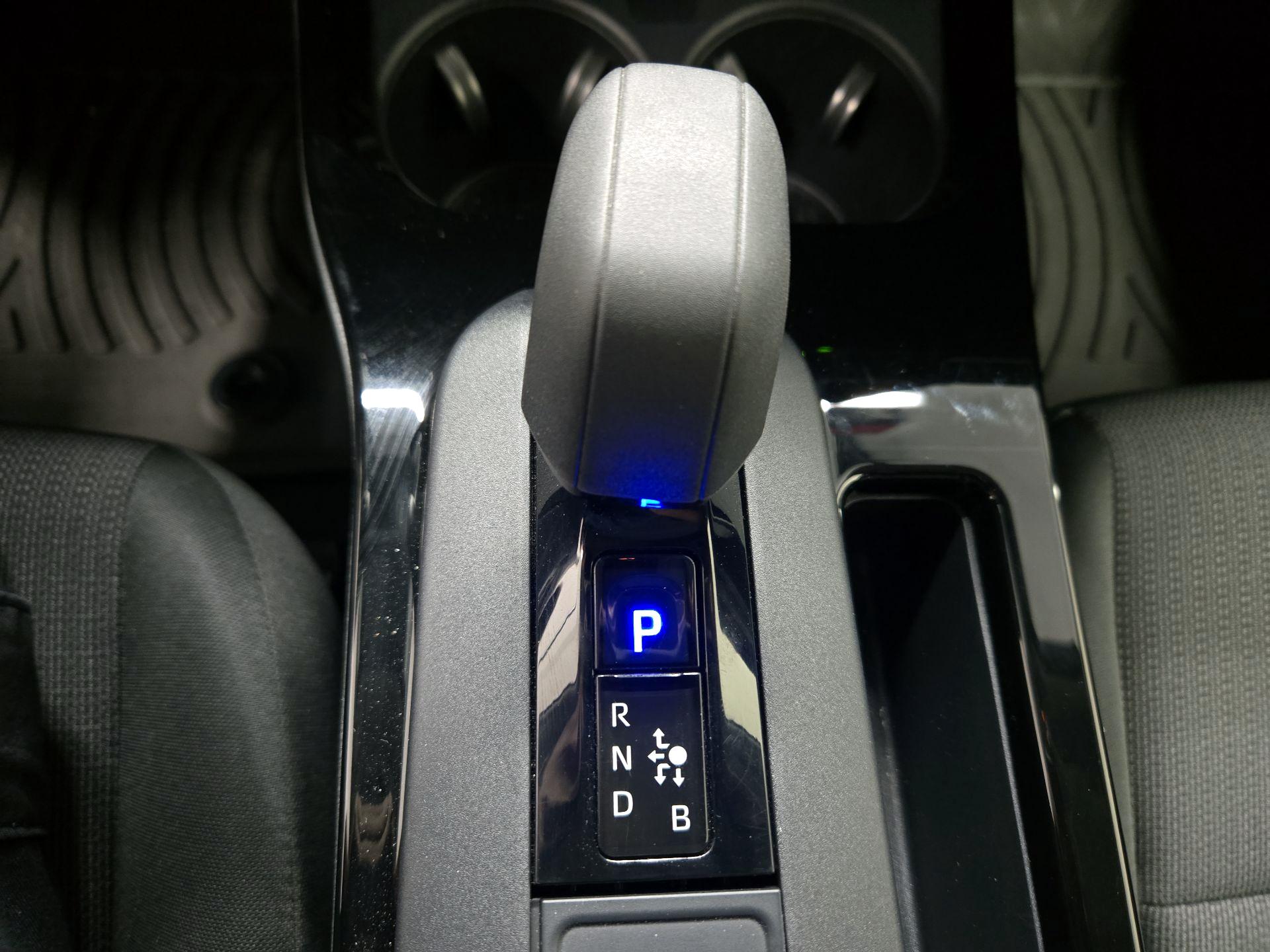 Thumbnail: 2024 Toyota Prius - 17