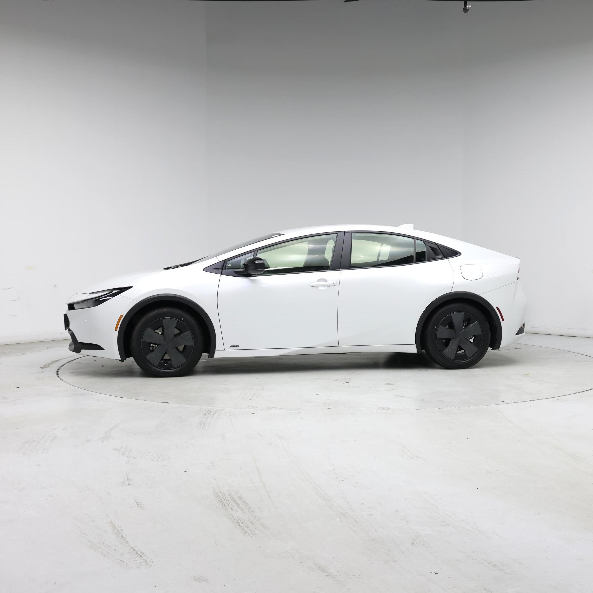 Thumbnail: 2024 Toyota Prius - 3