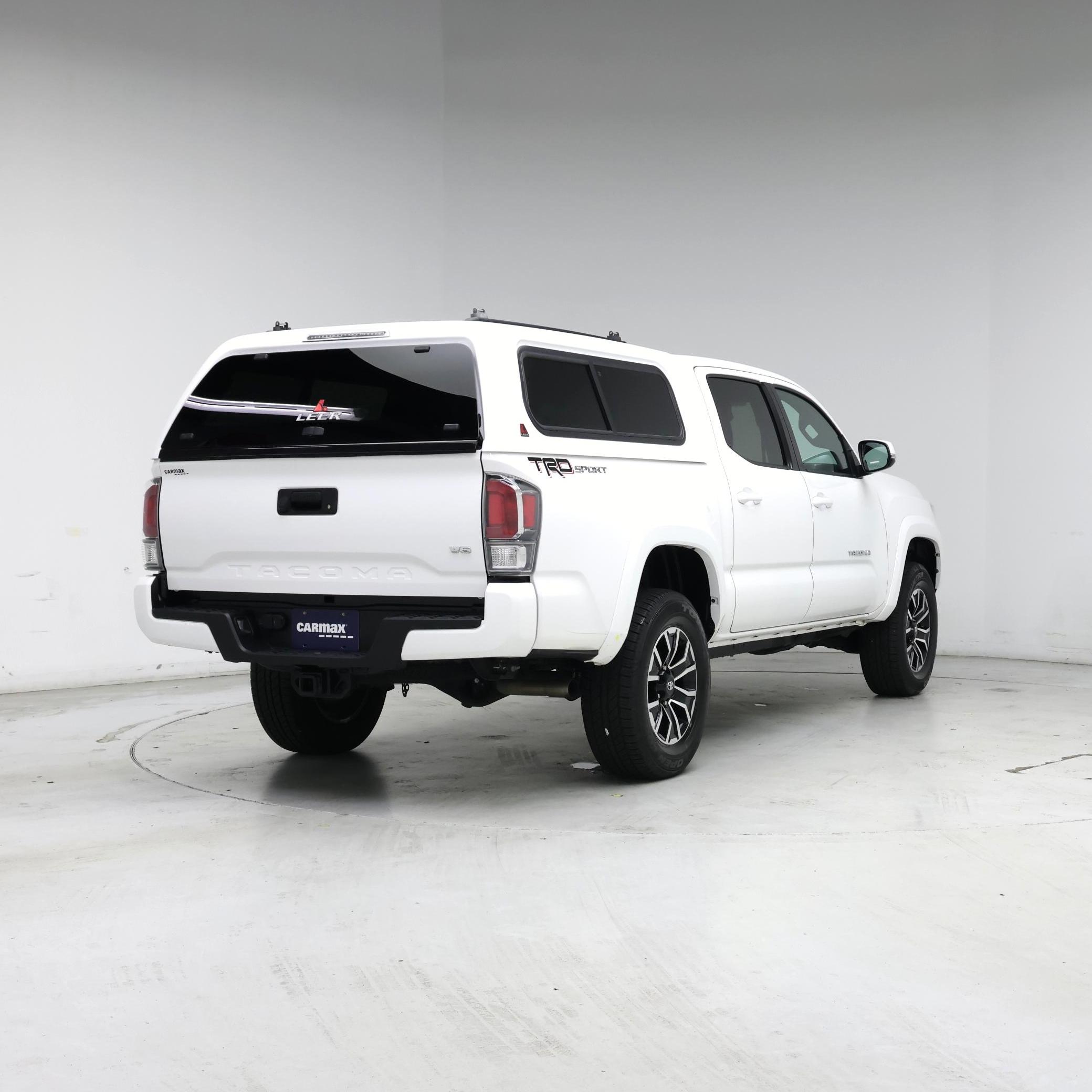 Thumbnail: 2022 Toyota Tacoma - 8