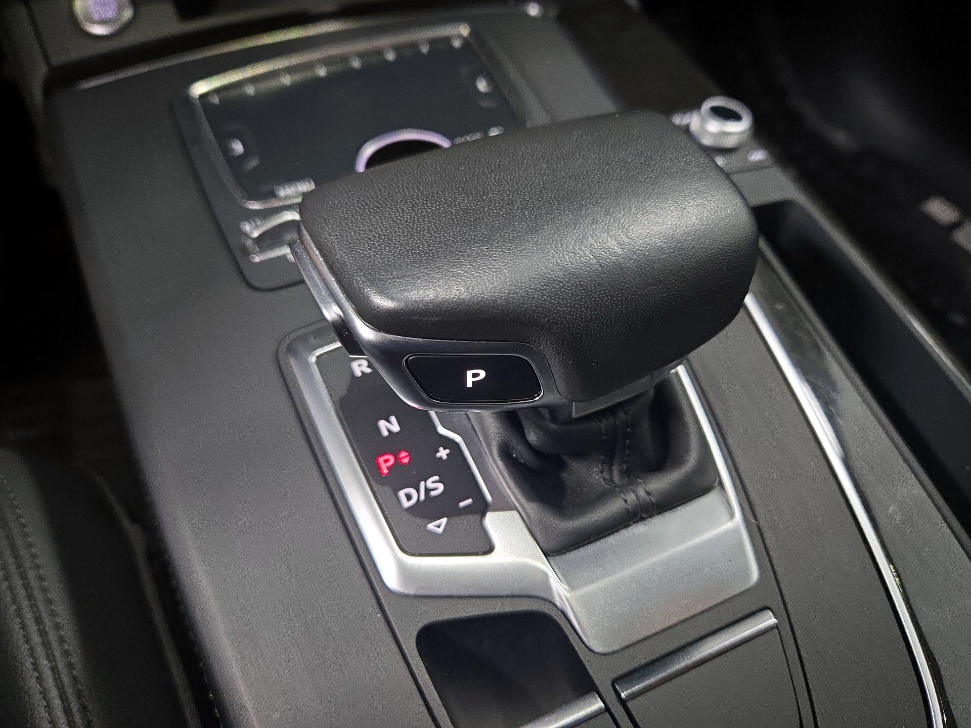 Thumbnail: 2019 Audi Q5 - 18