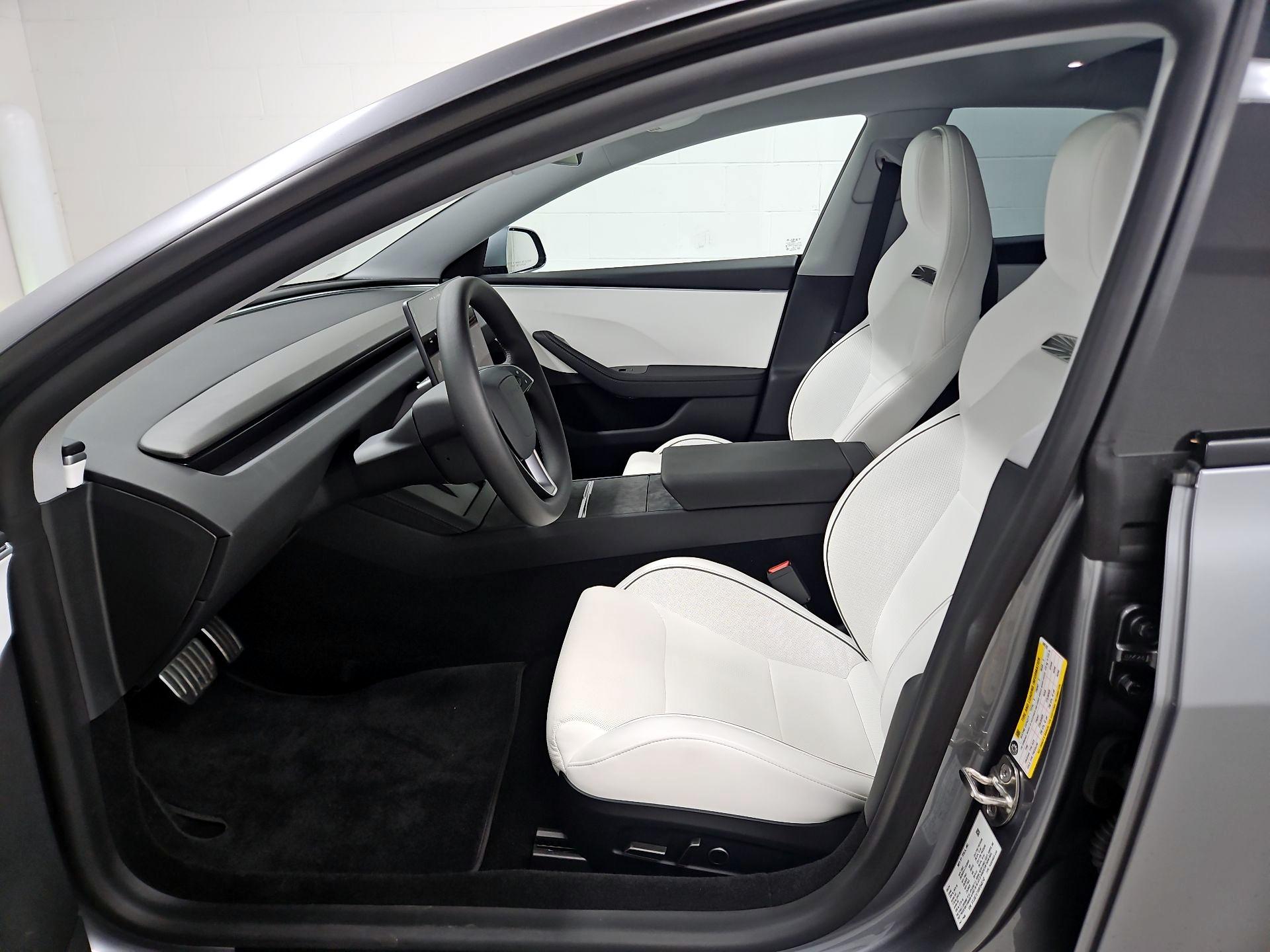 Thumbnail: 2024 Tesla Model 3 - 11
