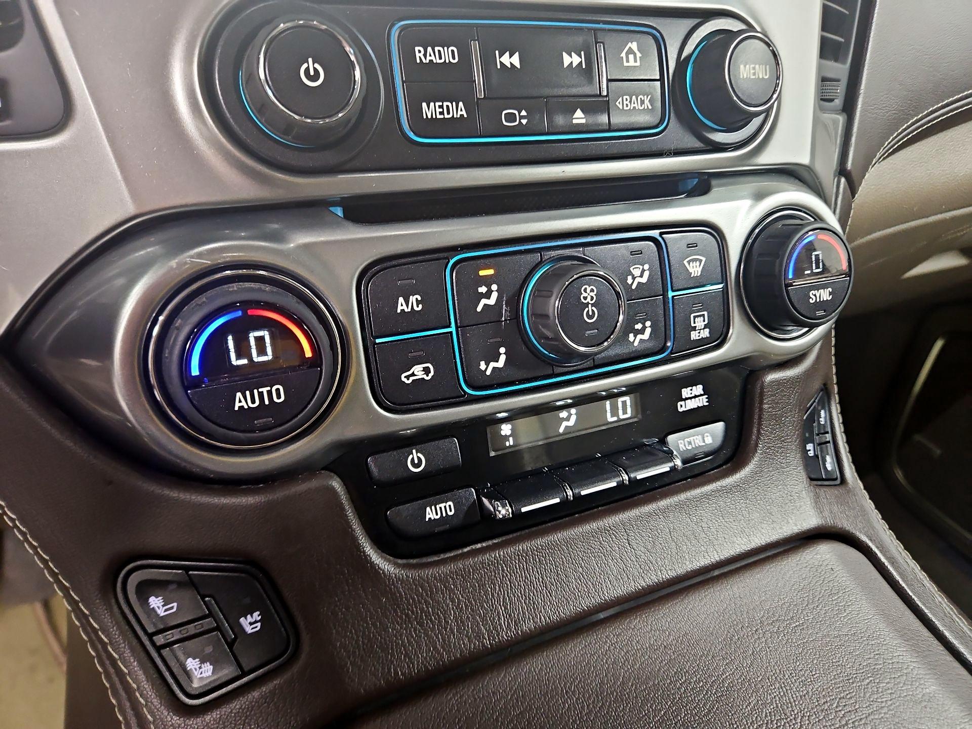 Thumbnail: 2015 Chevrolet Tahoe - 17