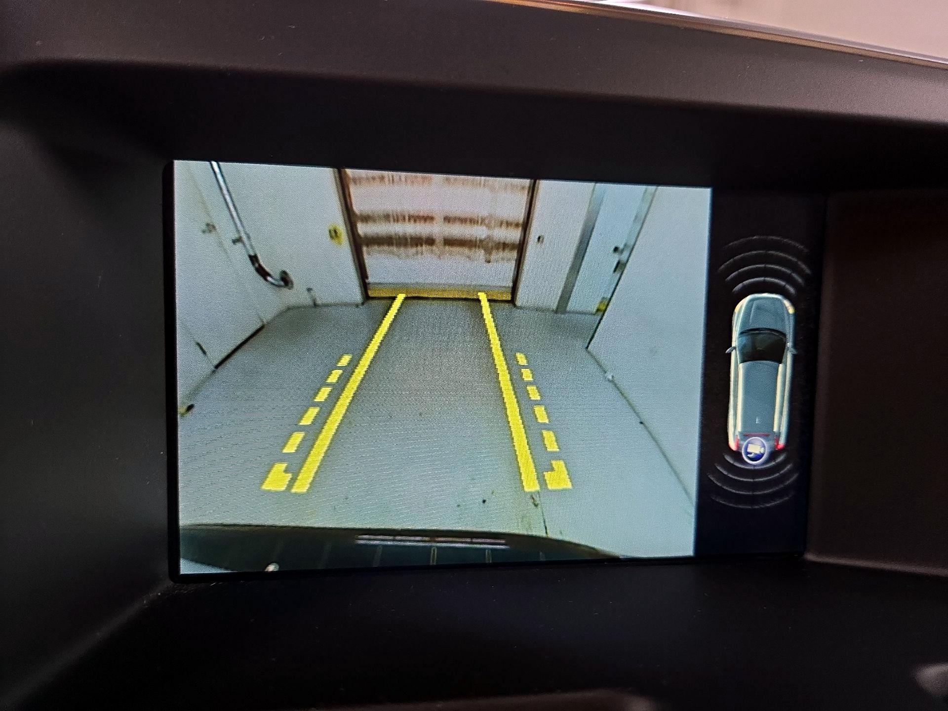 Thumbnail: 2015 Volvo XC60 - 15