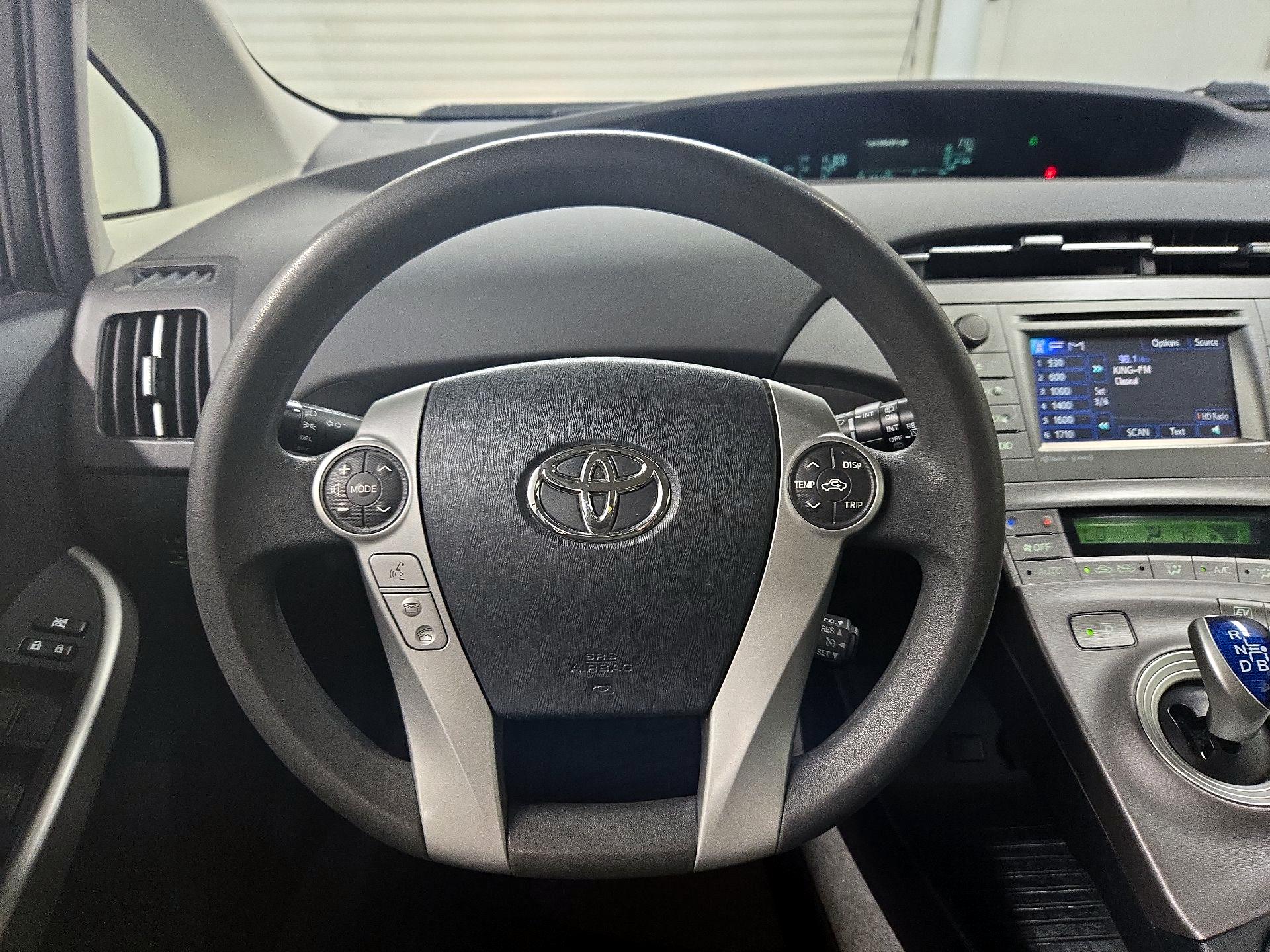 Thumbnail: 2015 Toyota Prius - 10
