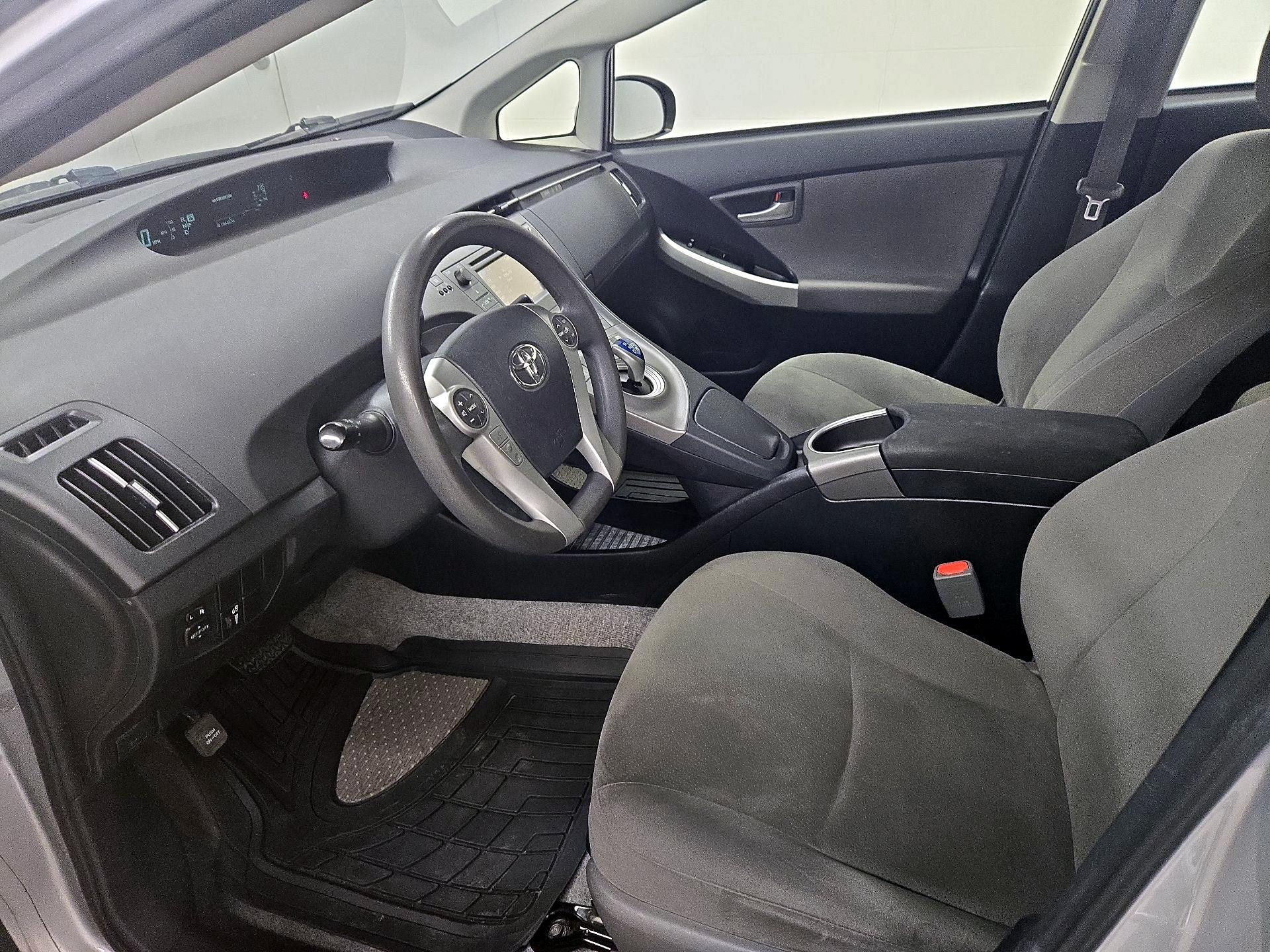 Thumbnail: 2015 Toyota Prius - 11