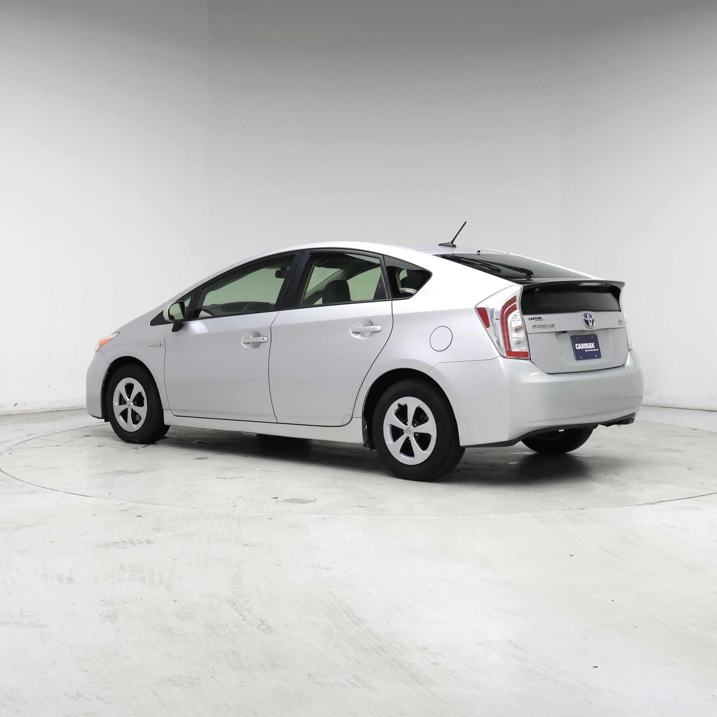 Thumbnail: 2015 Toyota Prius - 2