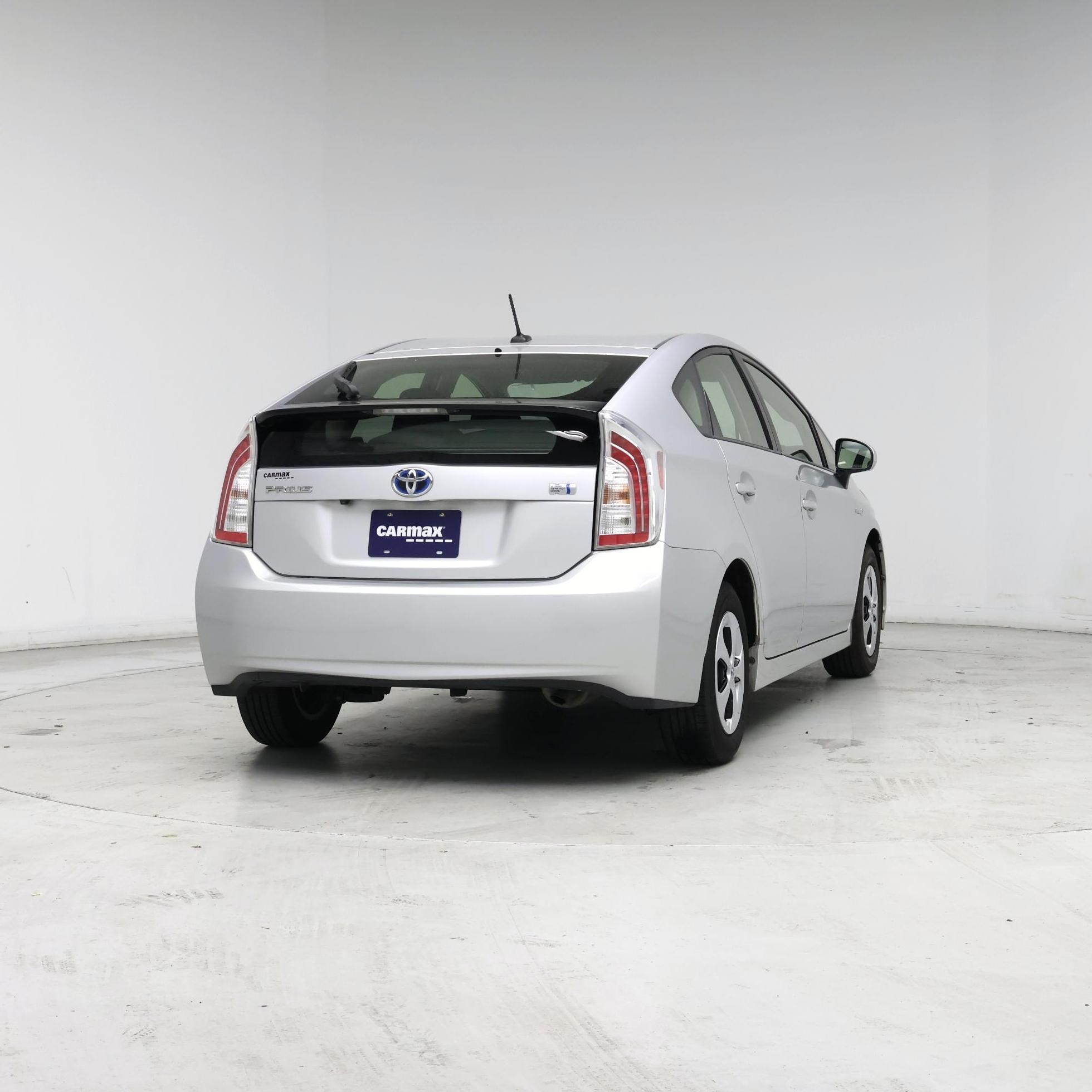 Thumbnail: 2015 Toyota Prius - 8