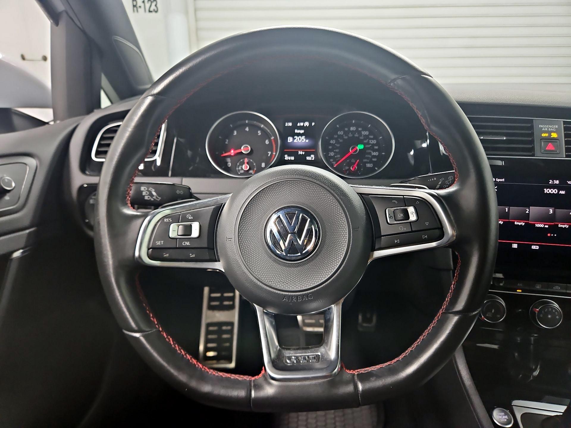Thumbnail: 2018 Volkswagen Golf - 10