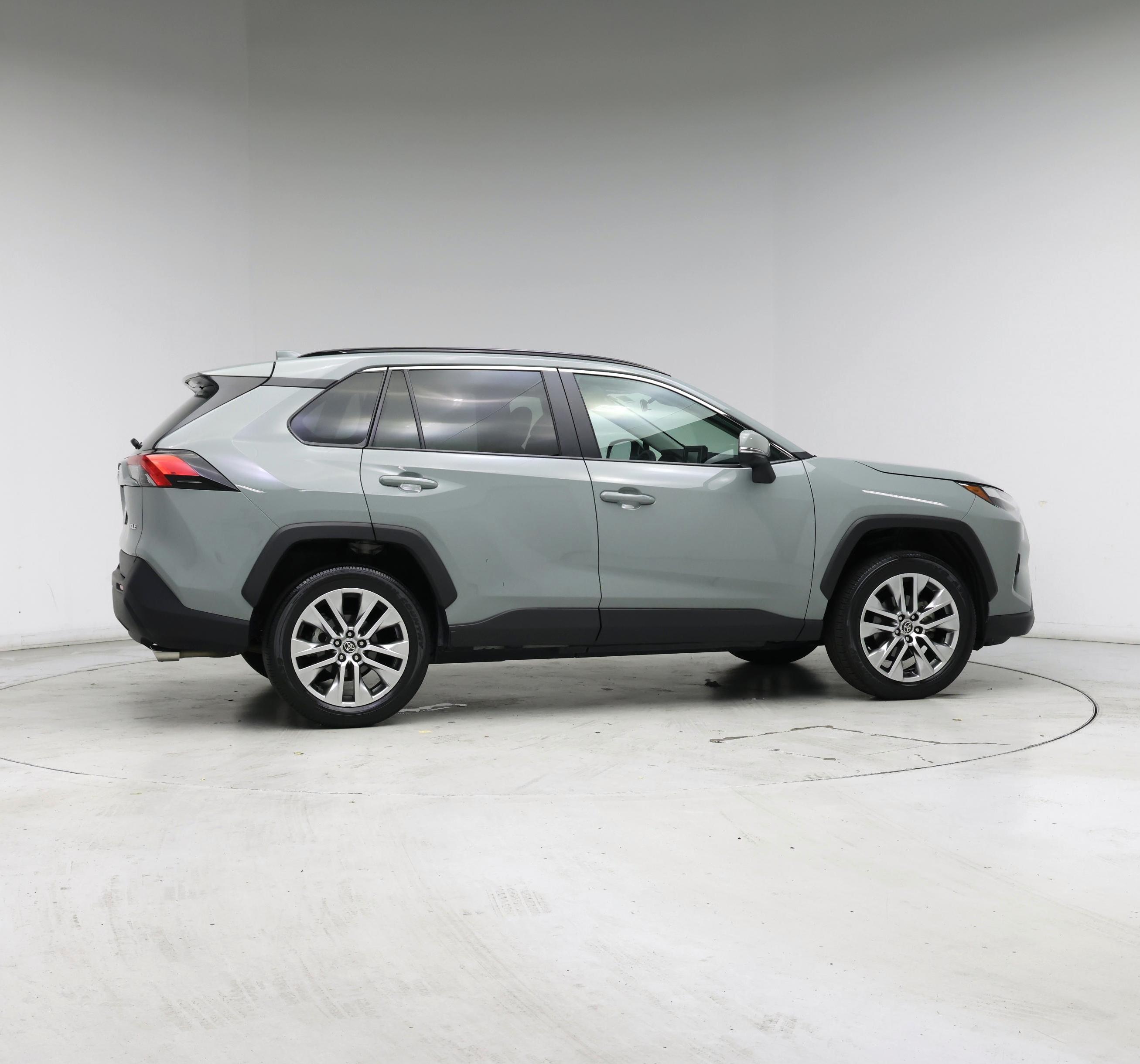 Thumbnail: 2022 Toyota RAV4 - 7