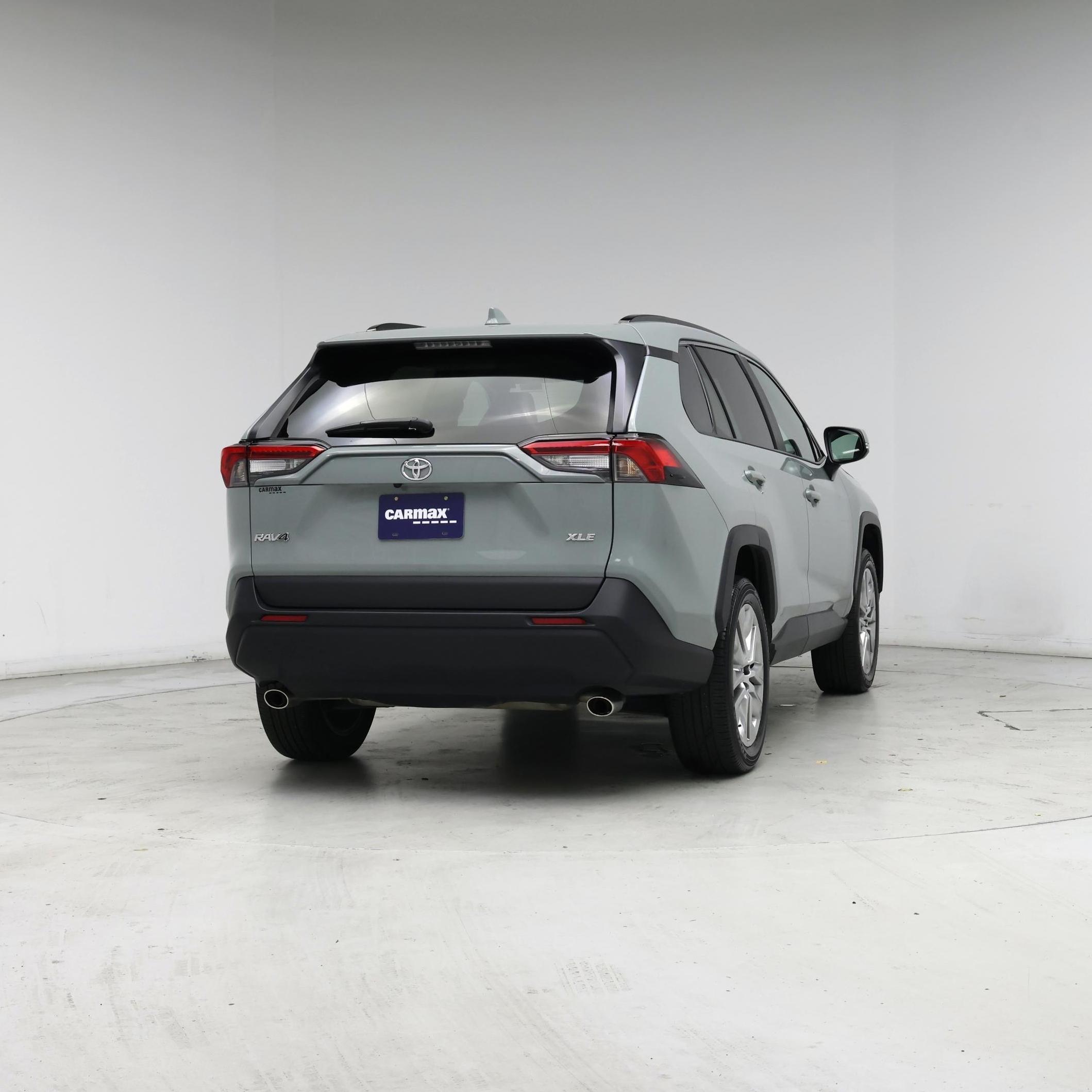Thumbnail: 2022 Toyota RAV4 - 8