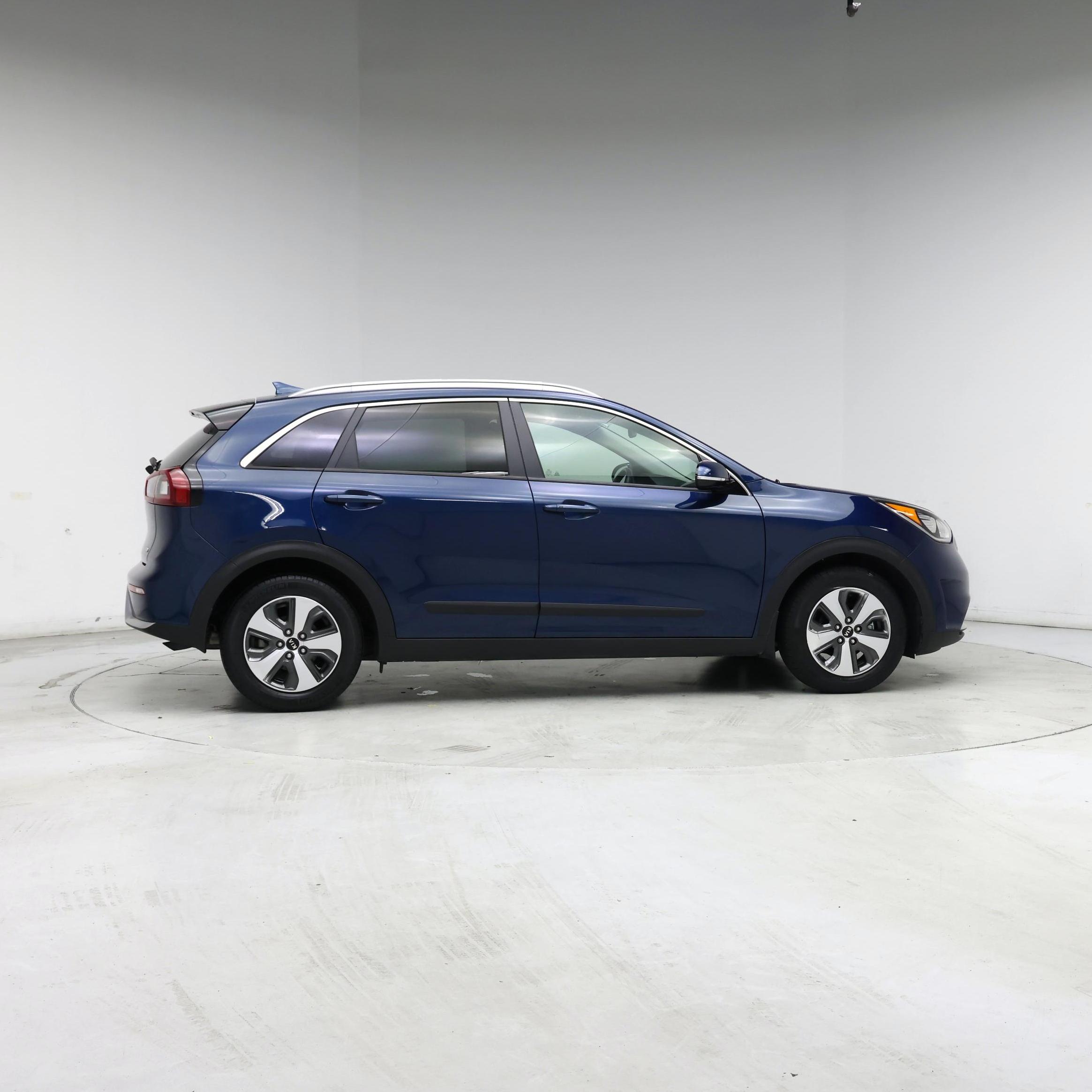 Thumbnail: 2018 Kia Niro - 7