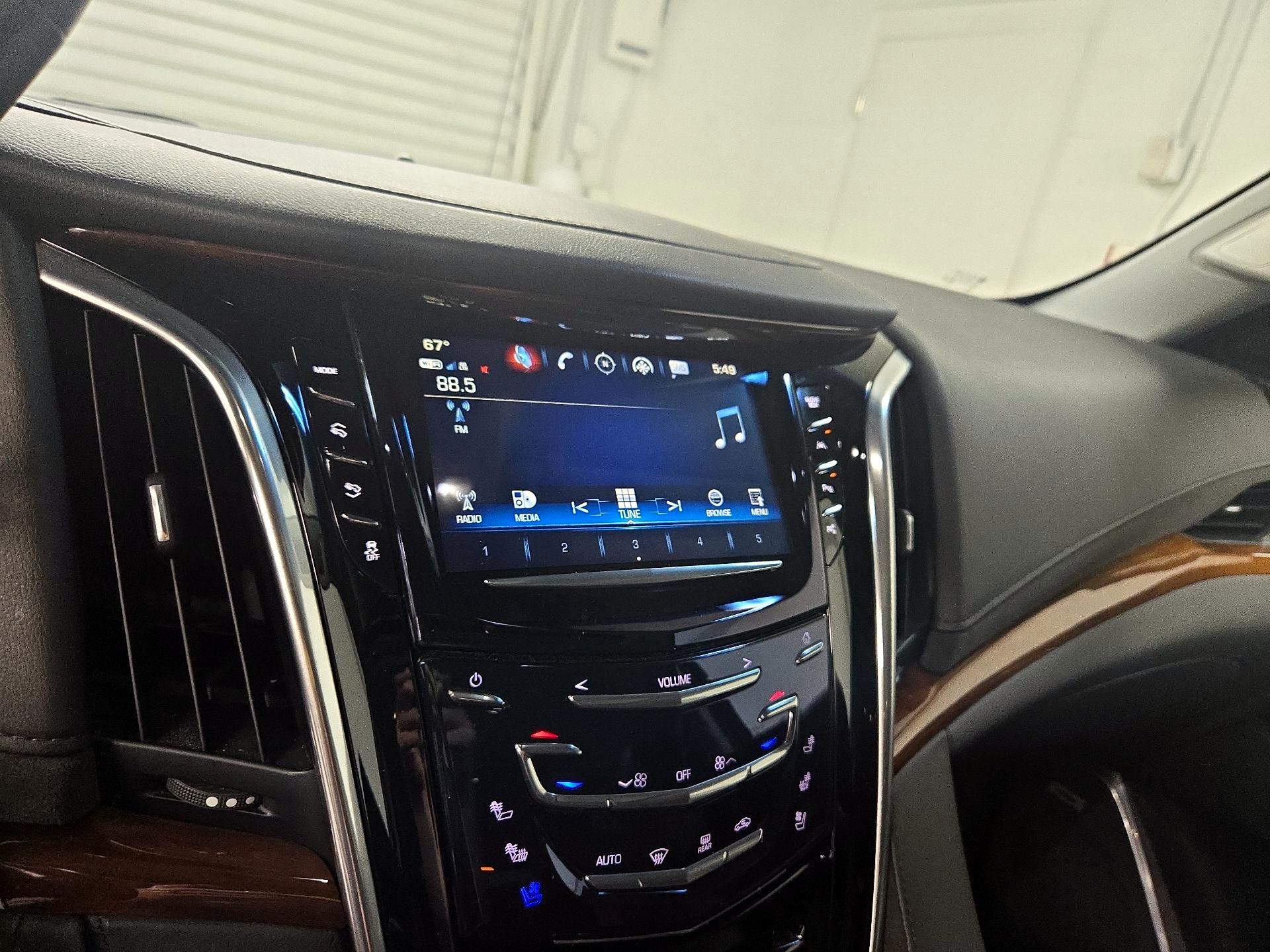 Thumbnail: 2019 Cadillac Escalade - 16