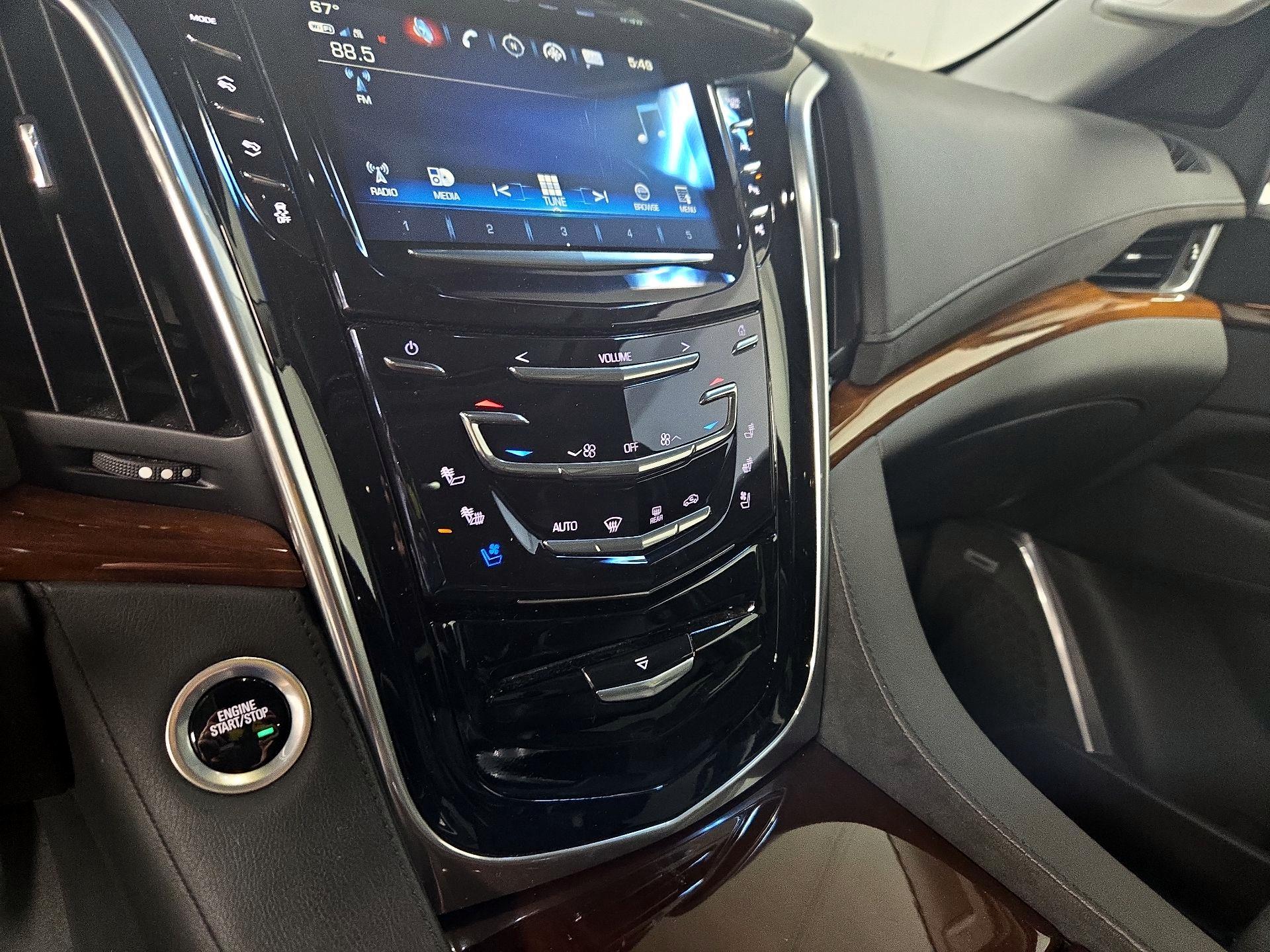 Thumbnail: 2019 Cadillac Escalade - 17