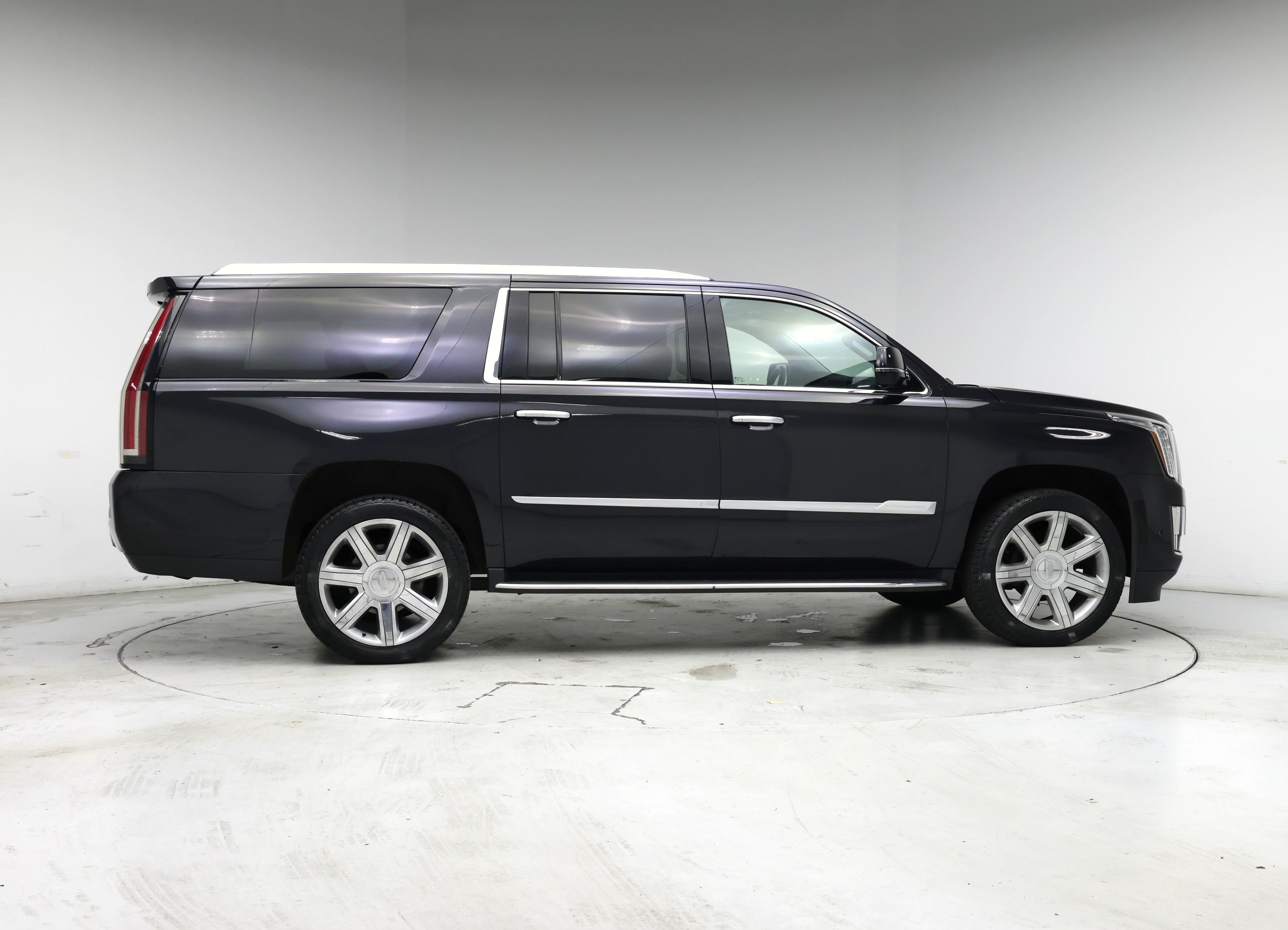 Thumbnail: 2019 Cadillac Escalade - 7