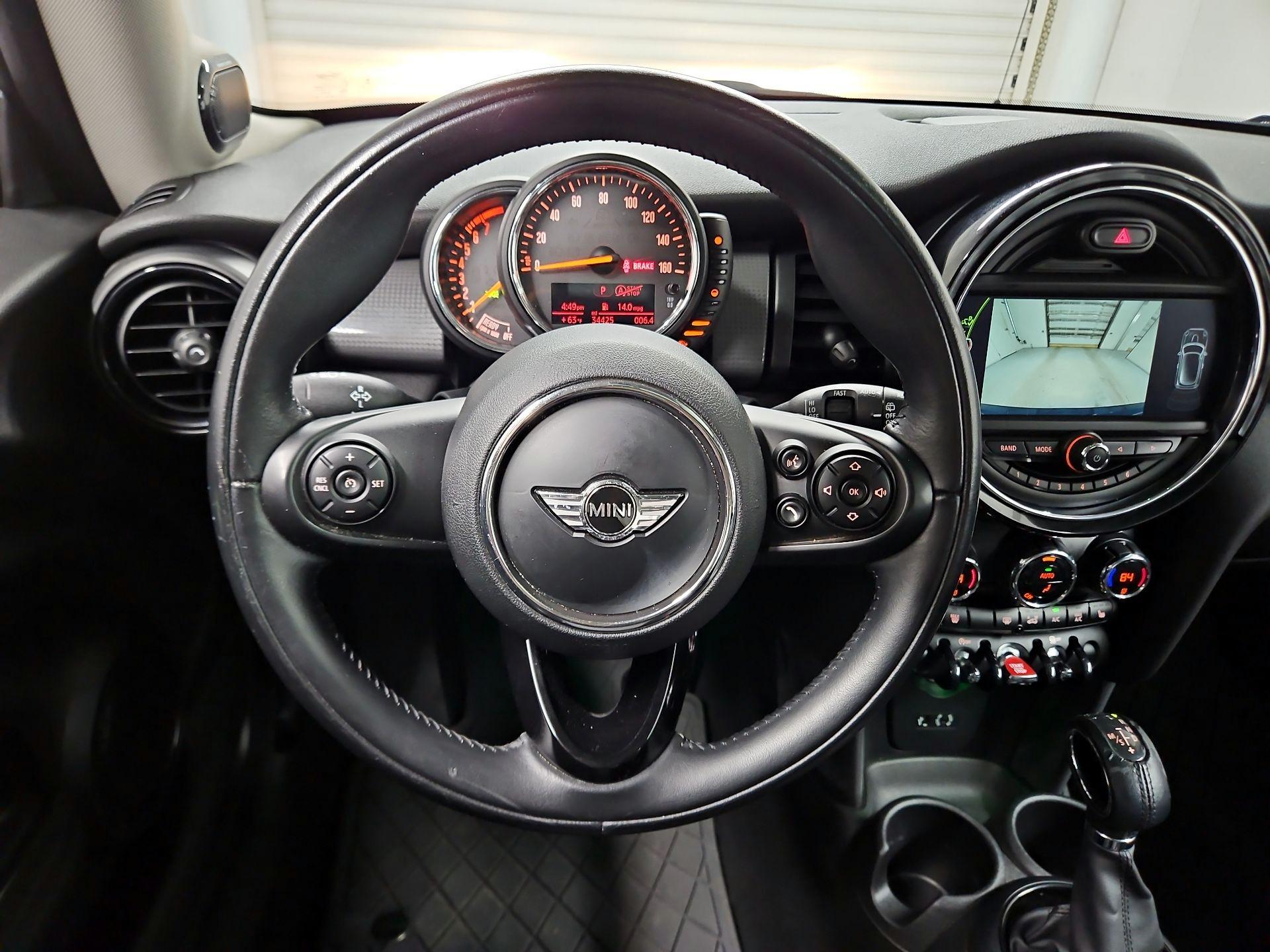 Thumbnail: 2017 MINI Cooper Hardtop - 10