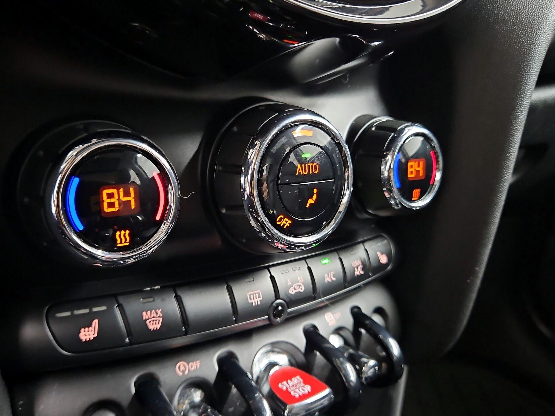 Thumbnail: 2017 MINI Cooper Hardtop - 17