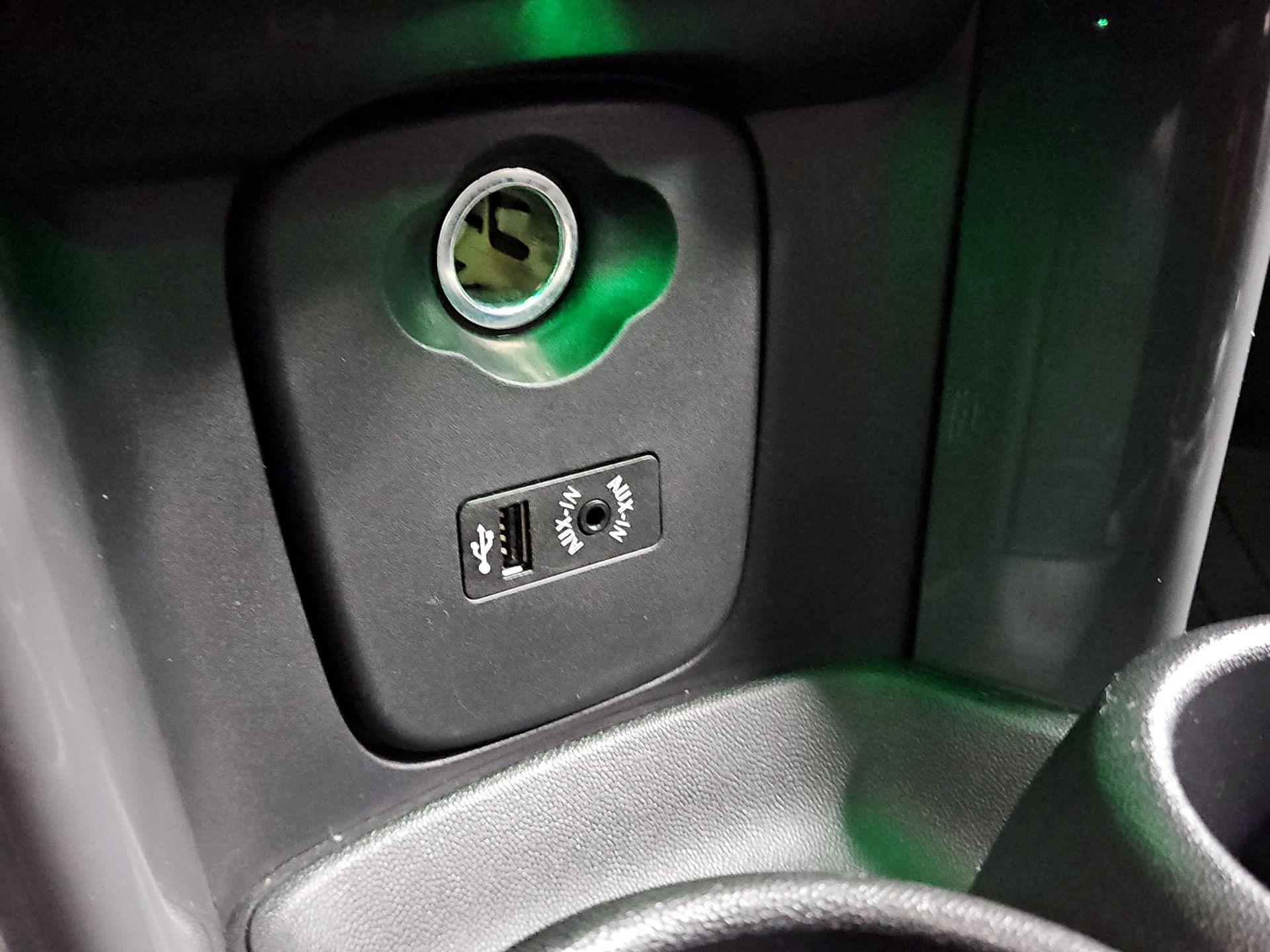 Thumbnail: 2017 MINI Cooper Hardtop - 19