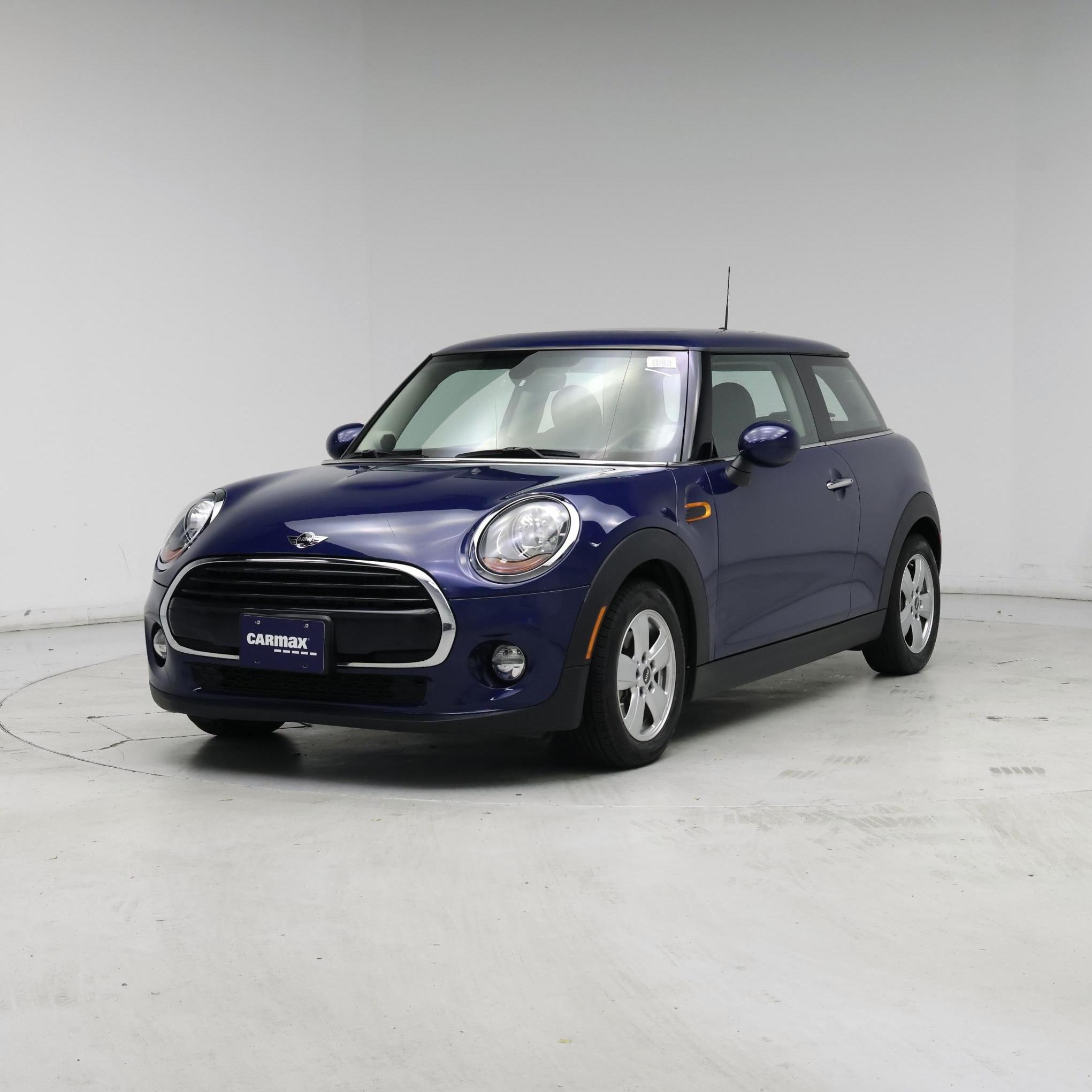 Thumbnail: 2017 MINI Cooper Hardtop - 4