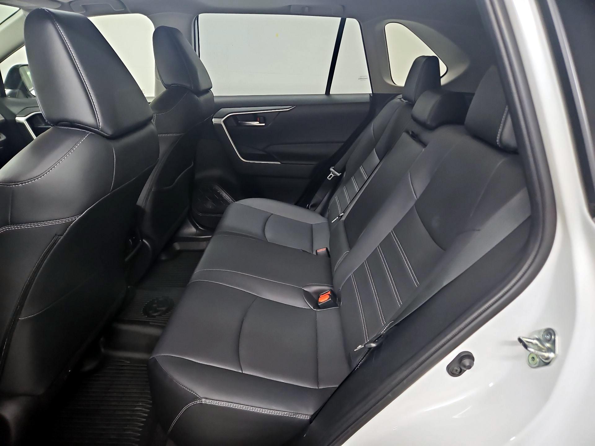 Thumbnail: 2023 Toyota RAV4 - 20