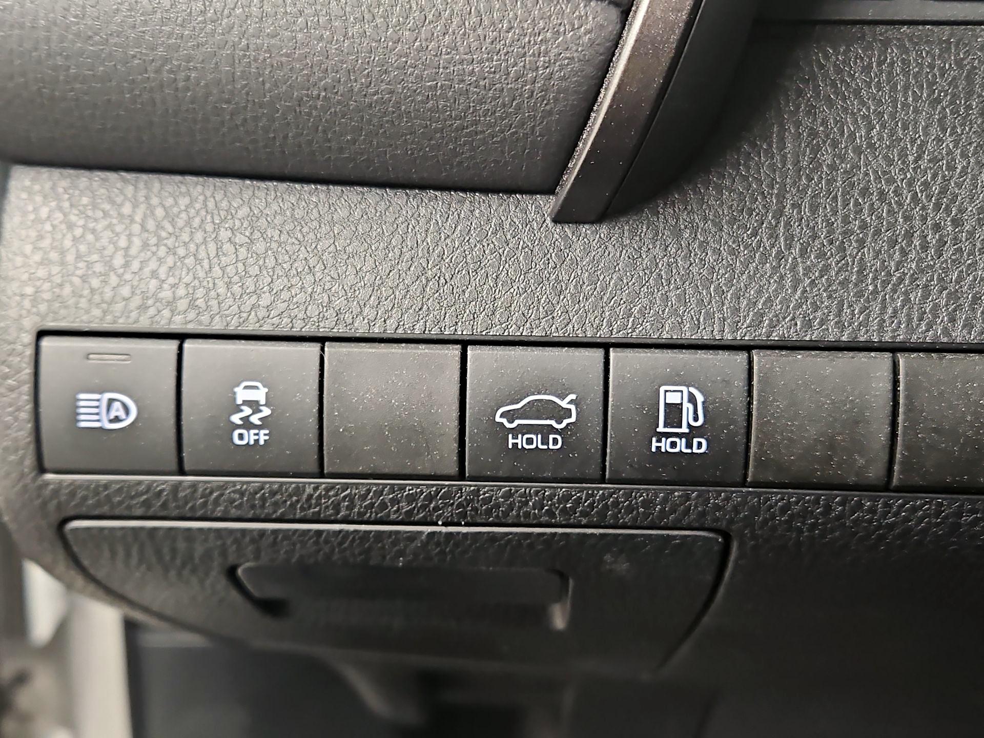 Thumbnail: 2020 Toyota Camry - 13