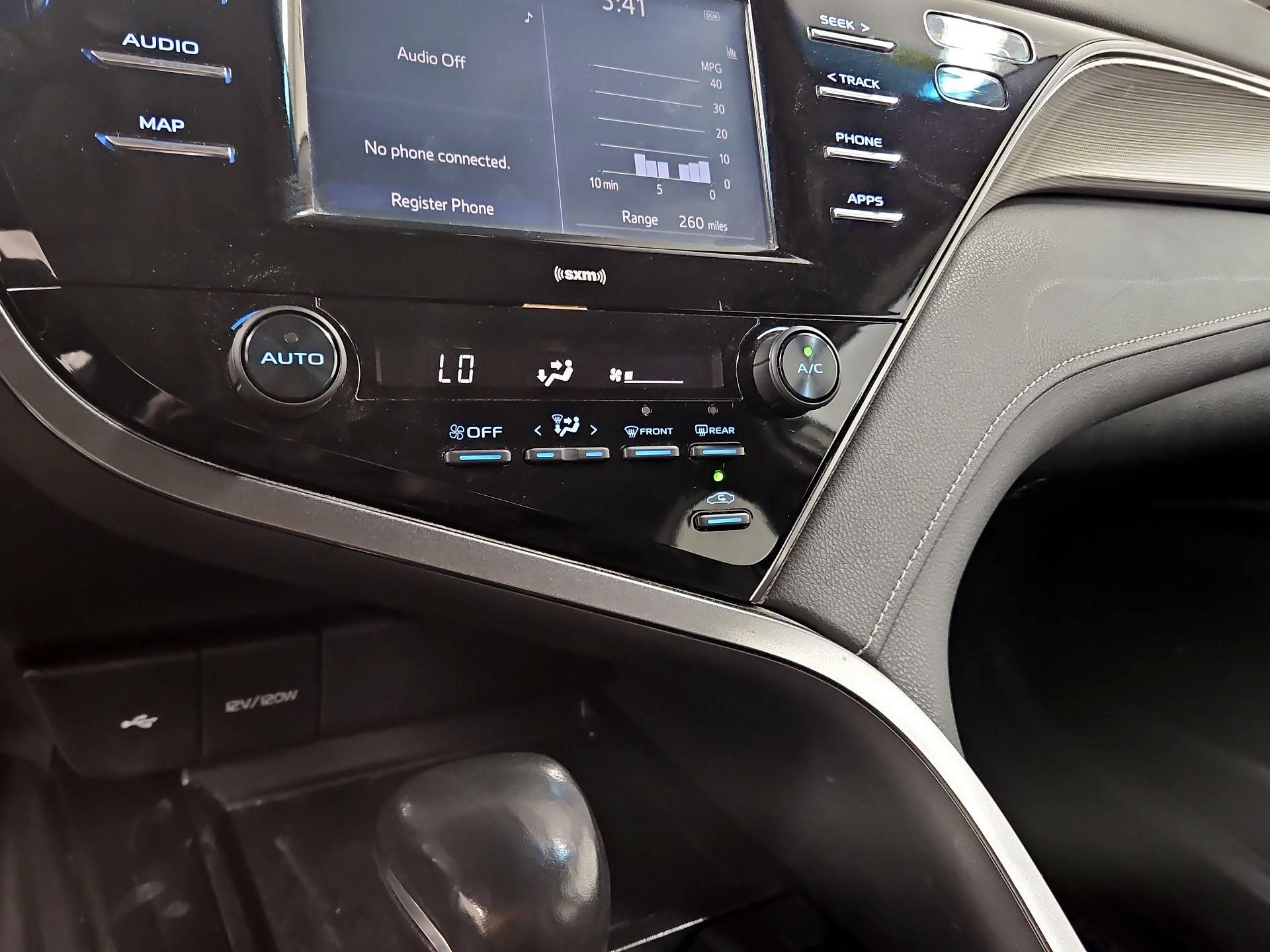 Thumbnail: 2020 Toyota Camry - 16