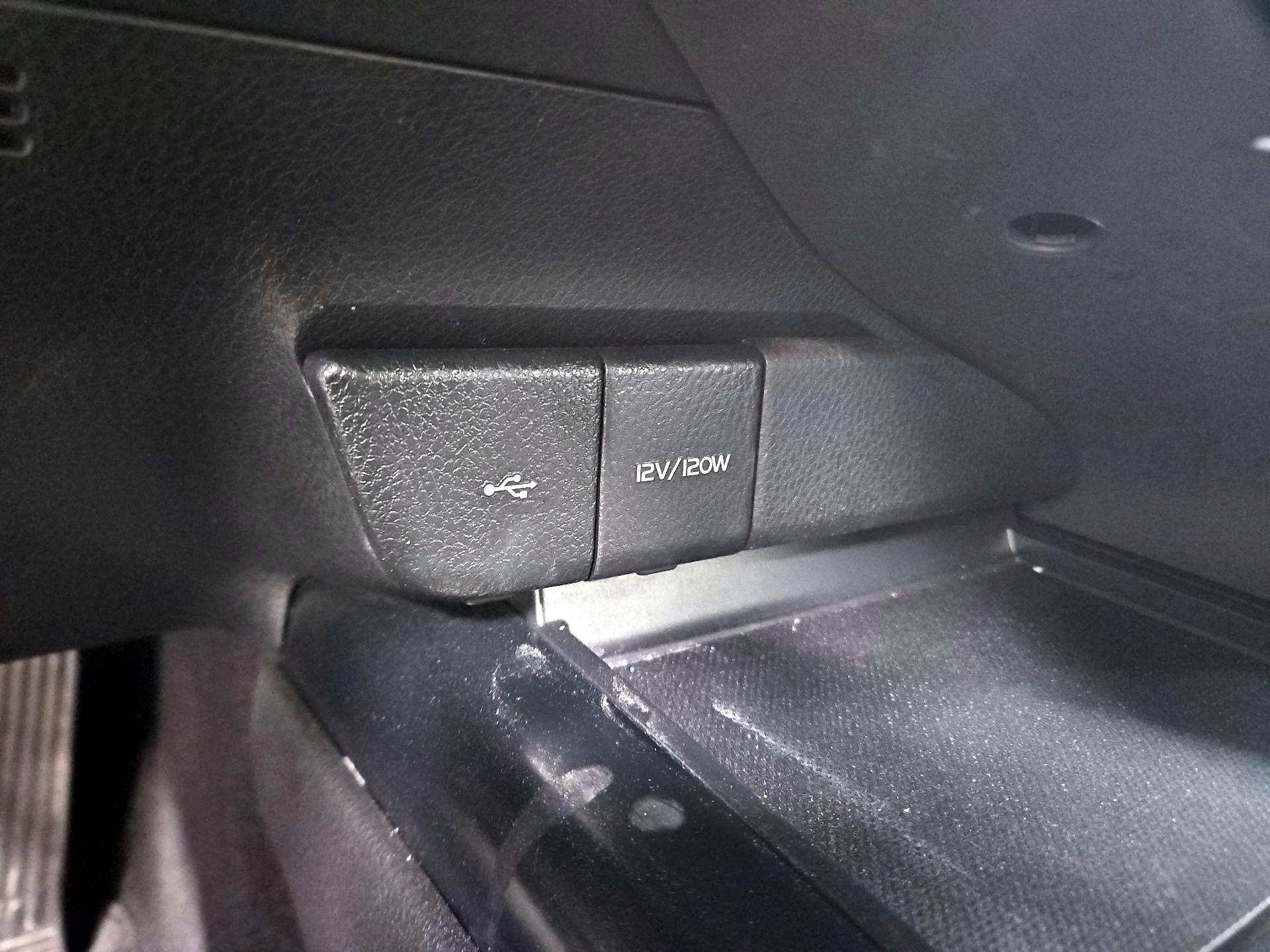 Thumbnail: 2020 Toyota Camry - 18