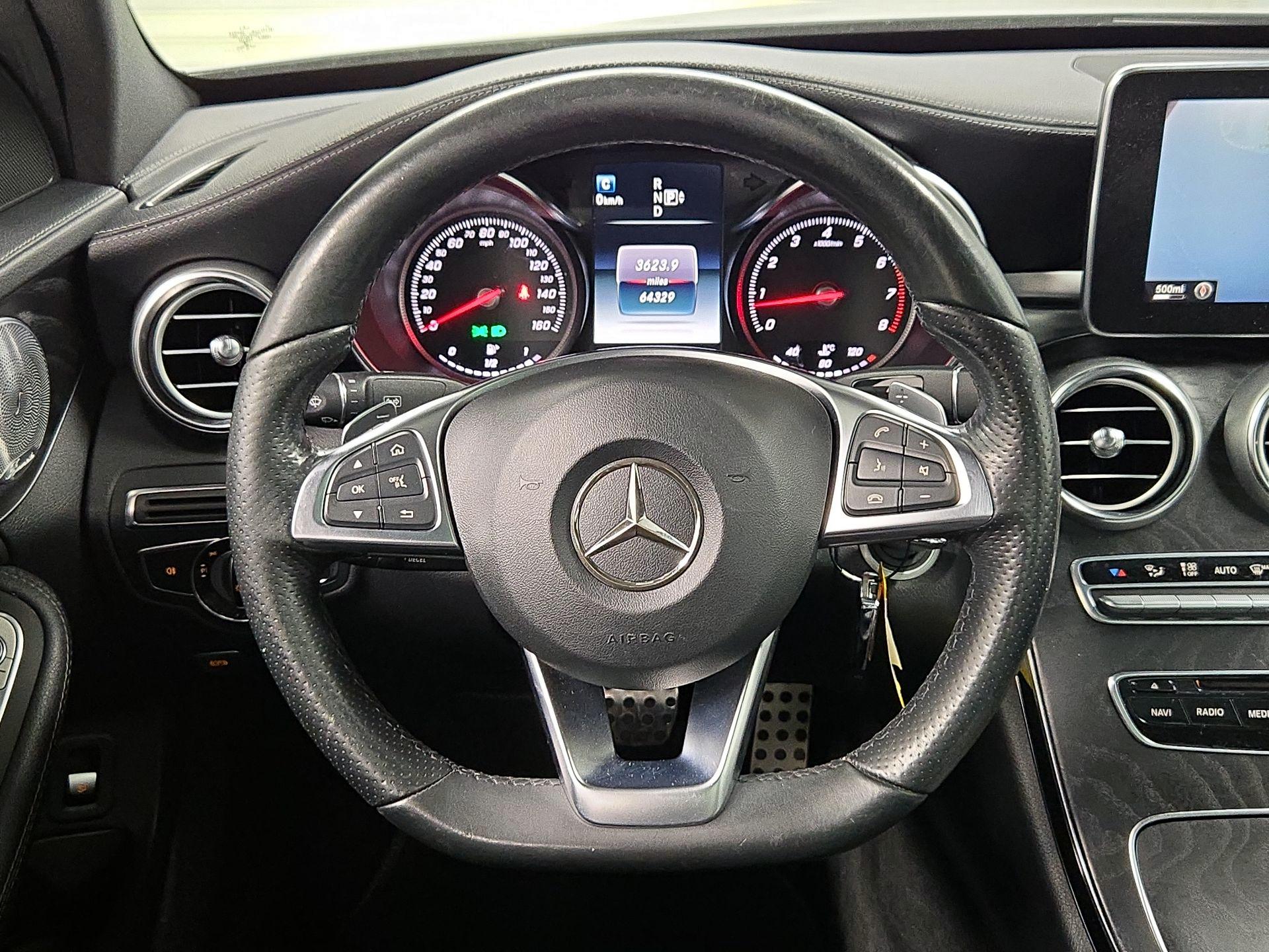 Thumbnail: 2015 Mercedes-Benz C-Class - 10