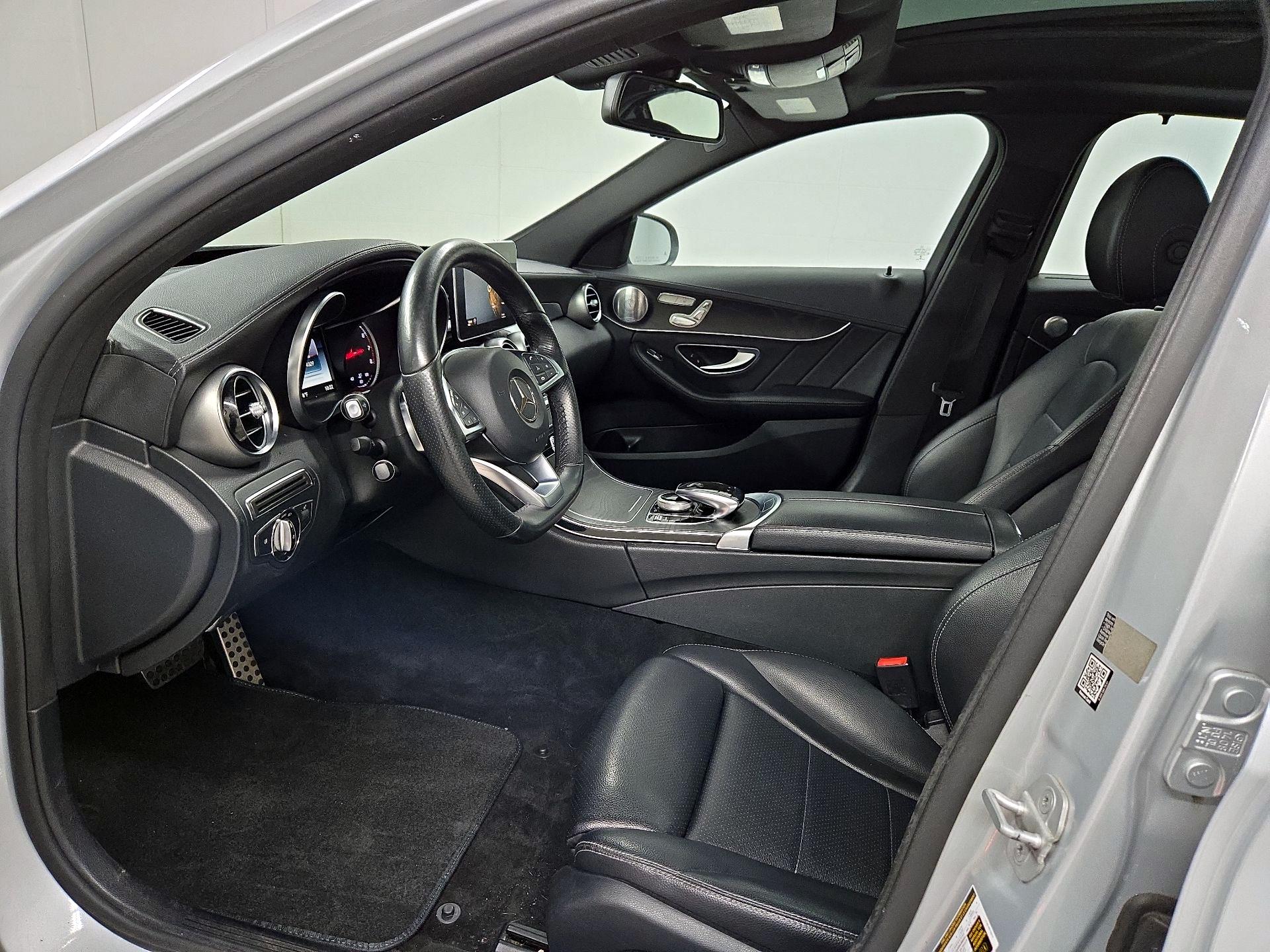Thumbnail: 2015 Mercedes-Benz C-Class - 11