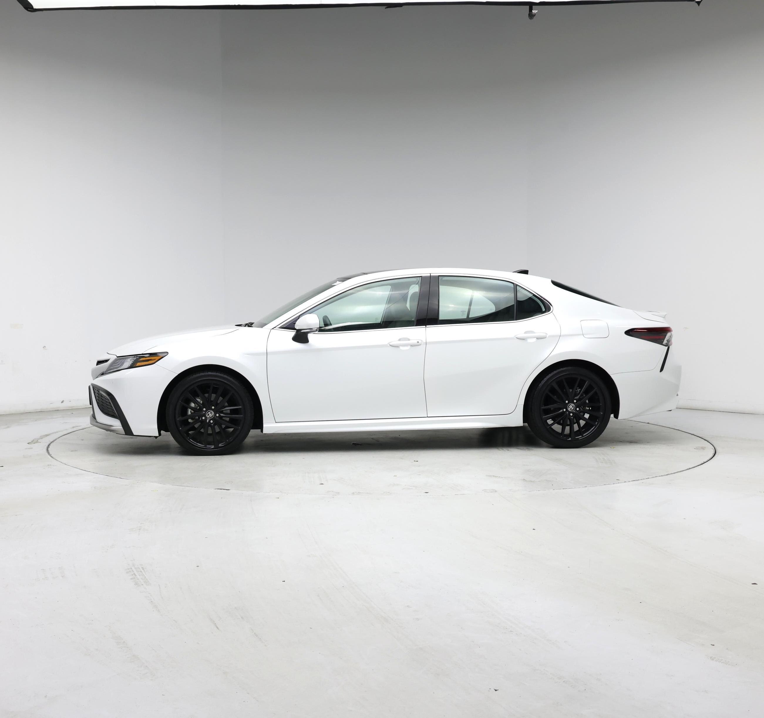 Thumbnail: 2024 Toyota Camry - 3