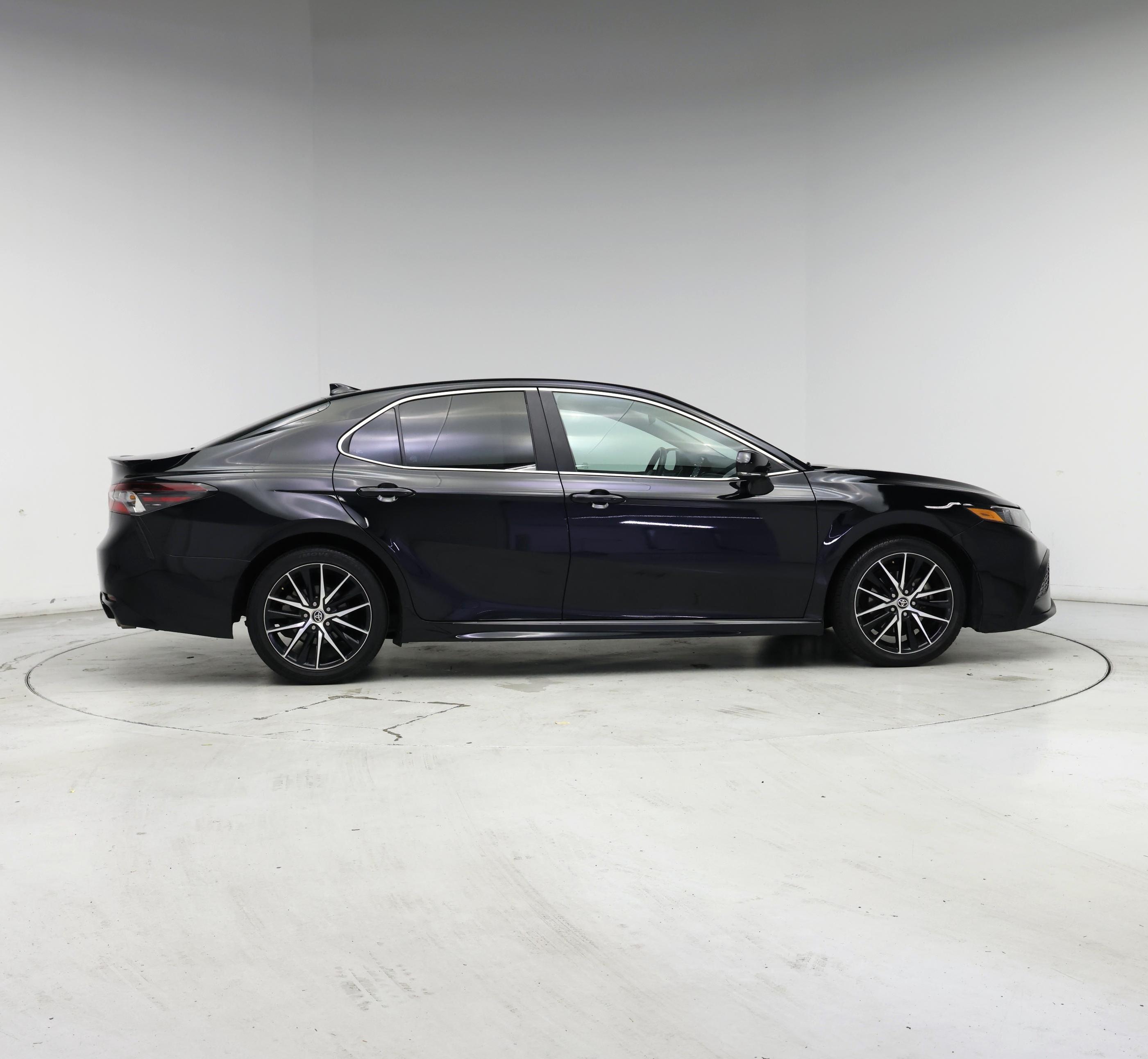 Thumbnail: 2022 Toyota Camry - 7