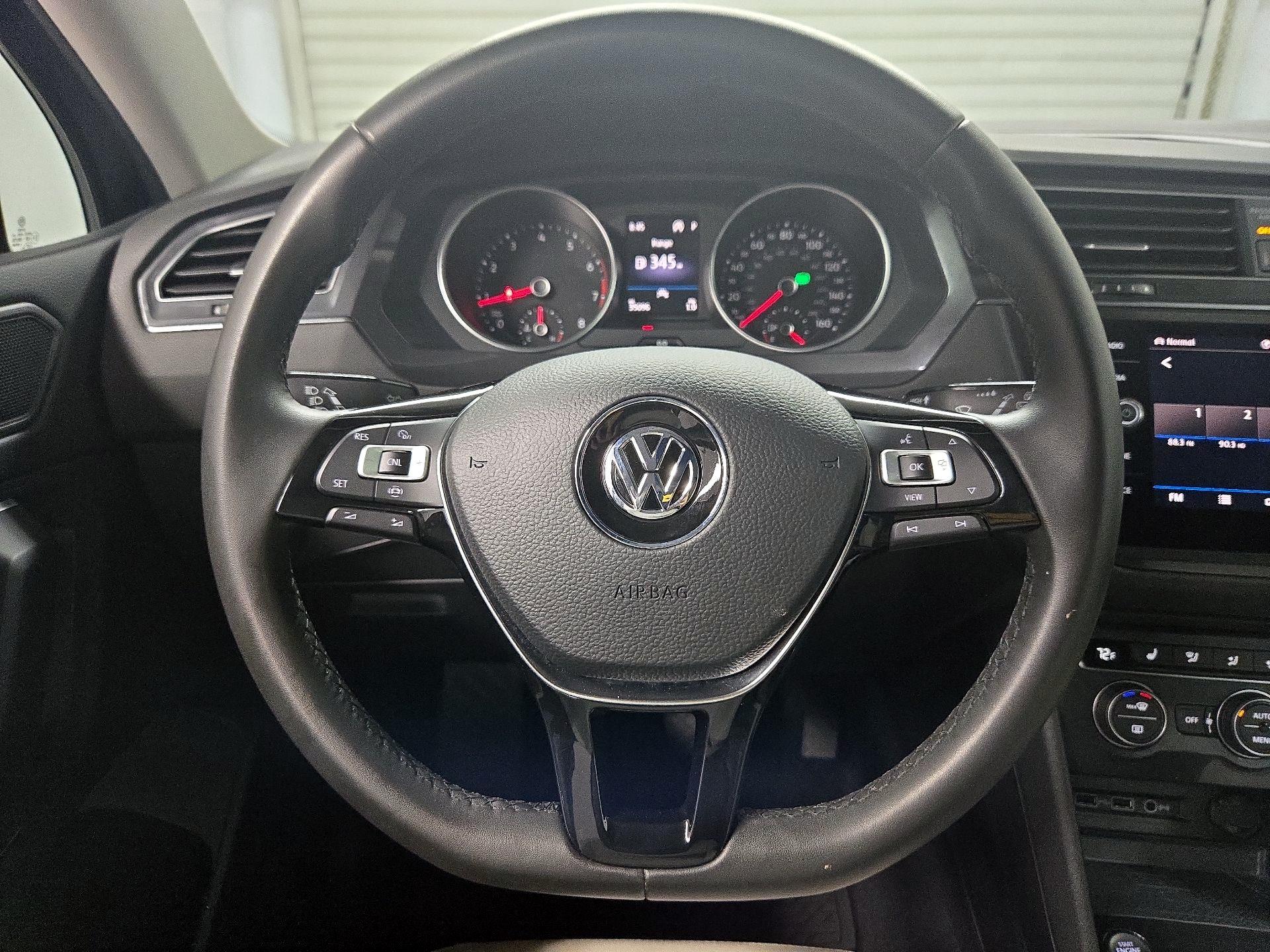Thumbnail: 2020 Volkswagen Tiguan - 10