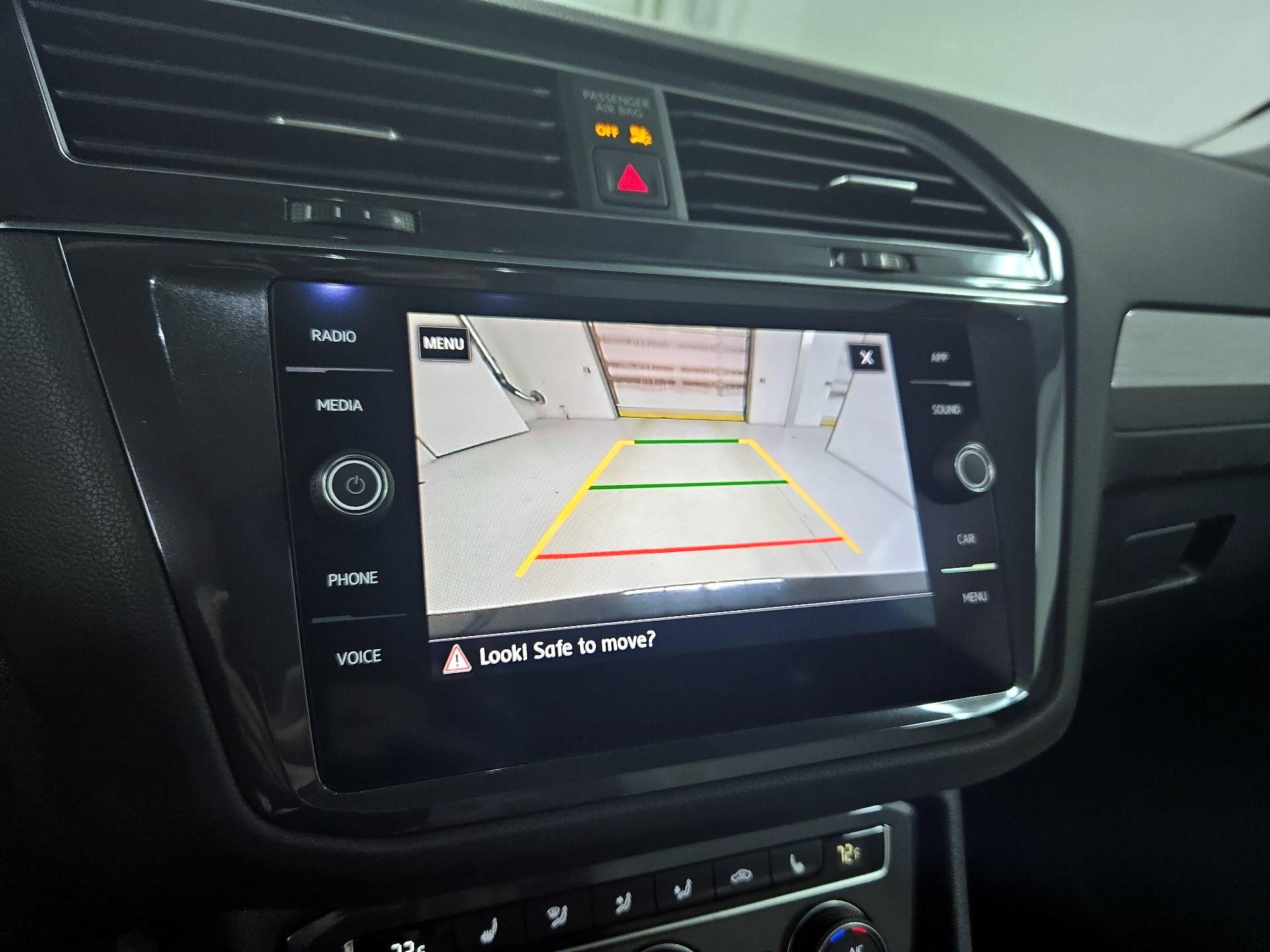Thumbnail: 2020 Volkswagen Tiguan - 14