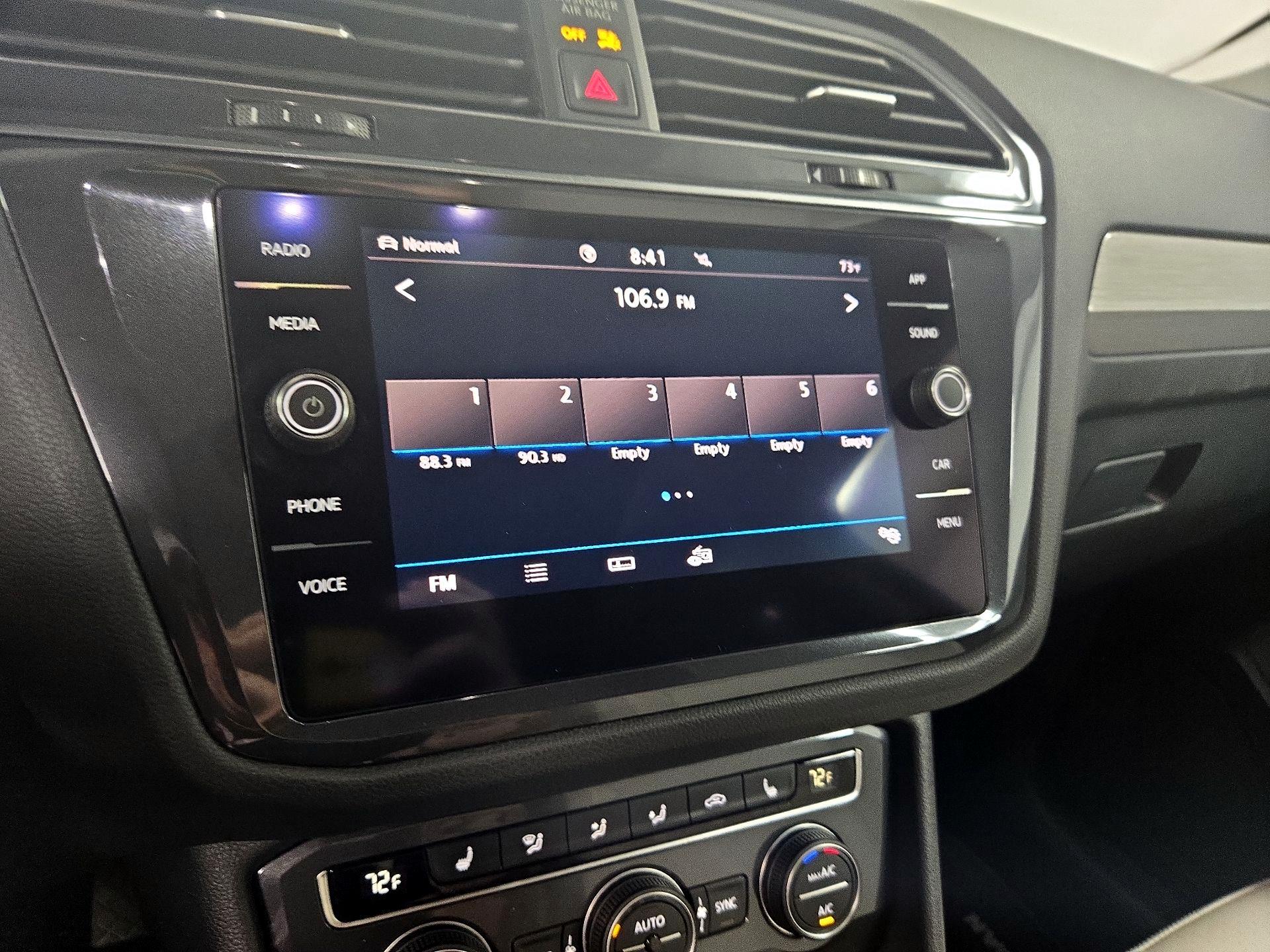 Thumbnail: 2020 Volkswagen Tiguan - 15