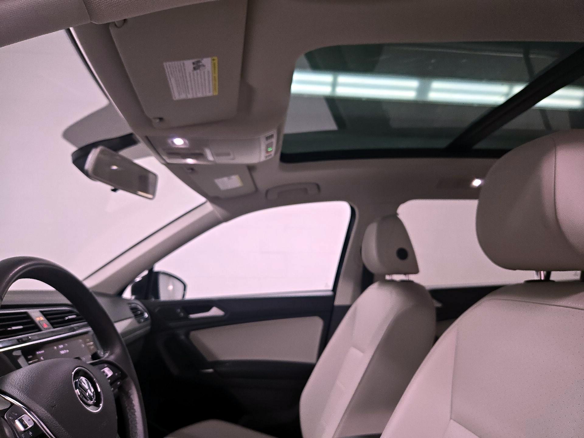 Thumbnail: 2020 Volkswagen Tiguan - 19