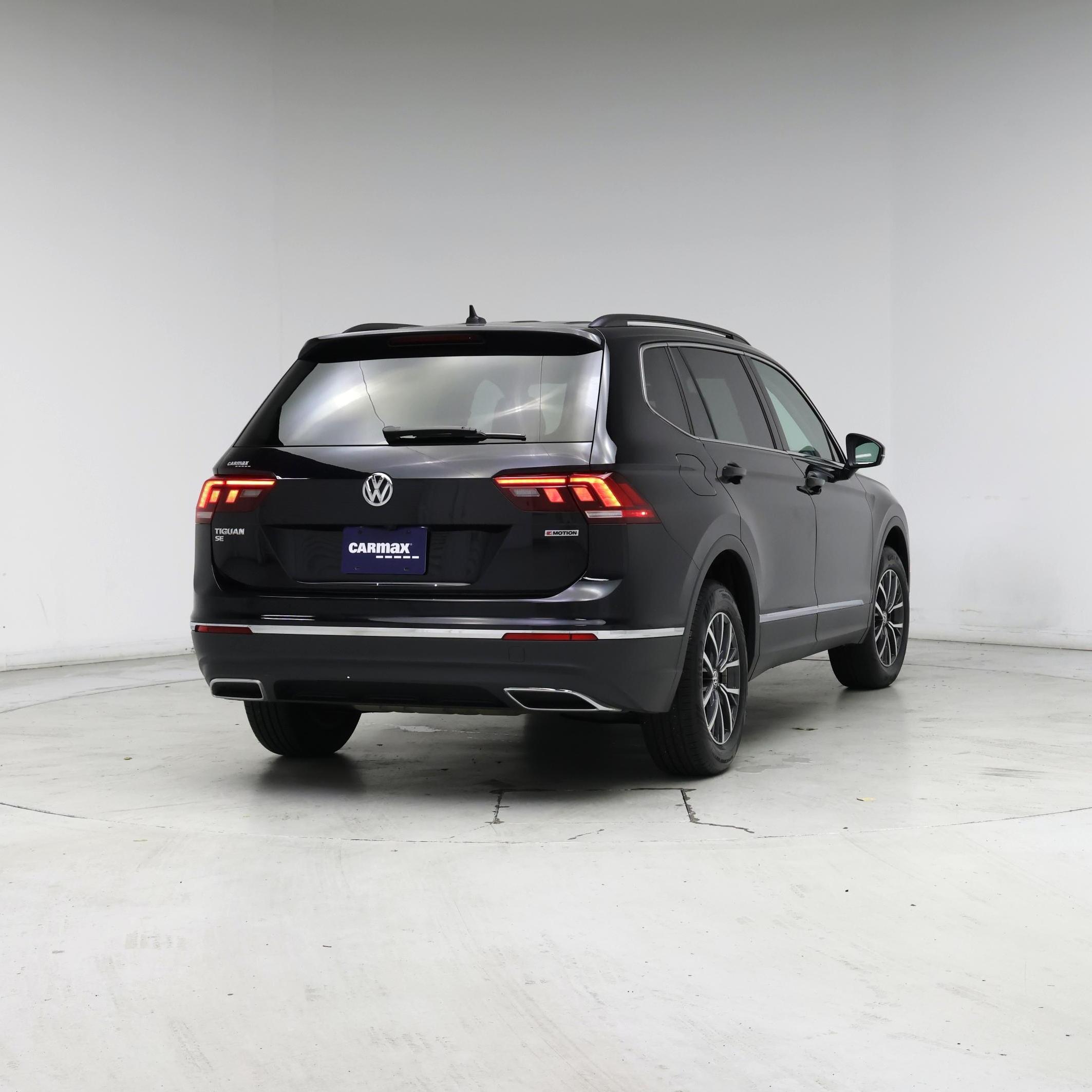 Thumbnail: 2020 Volkswagen Tiguan - 8