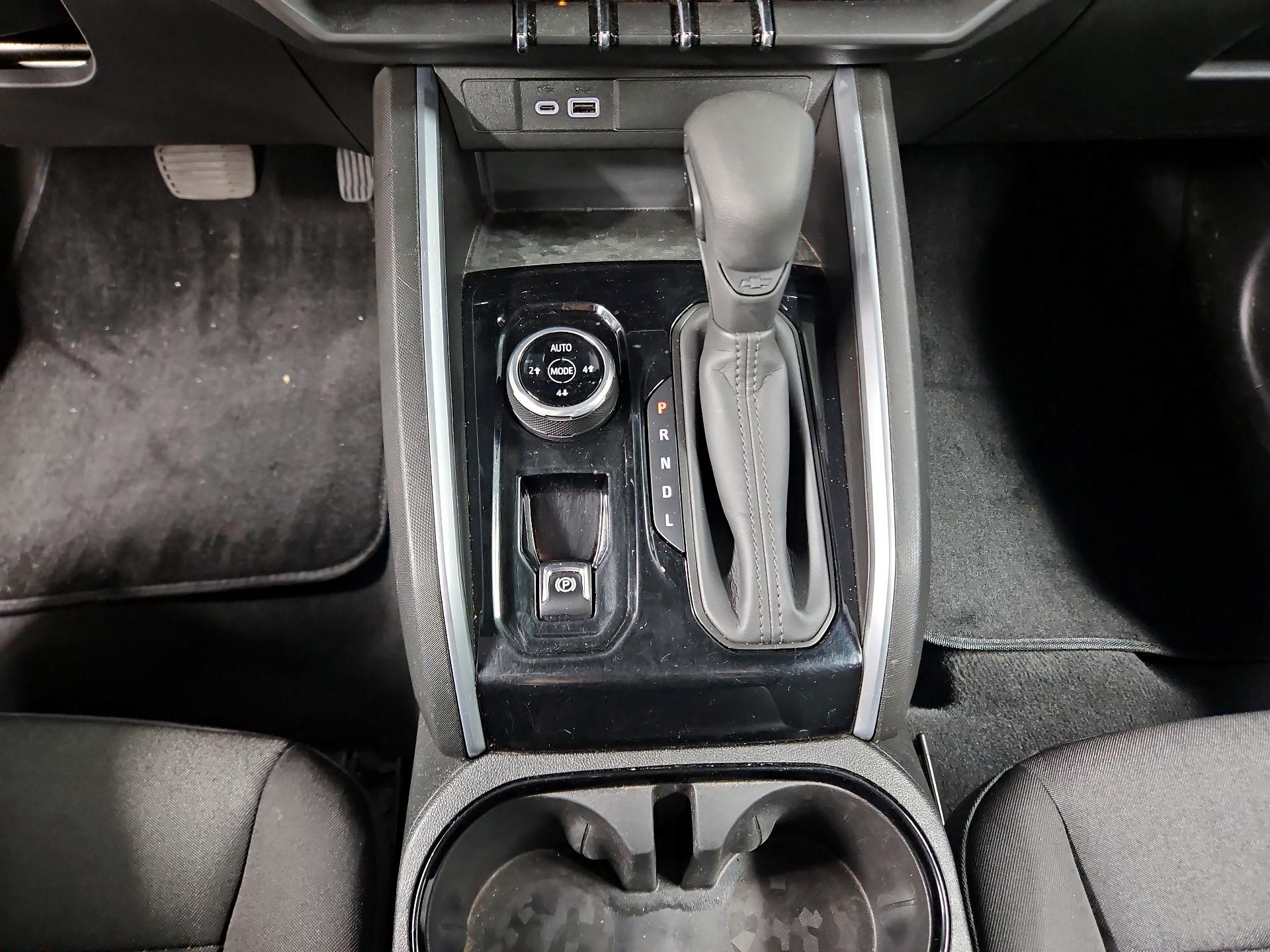 Thumbnail: 2023 Chevrolet Colorado - 18