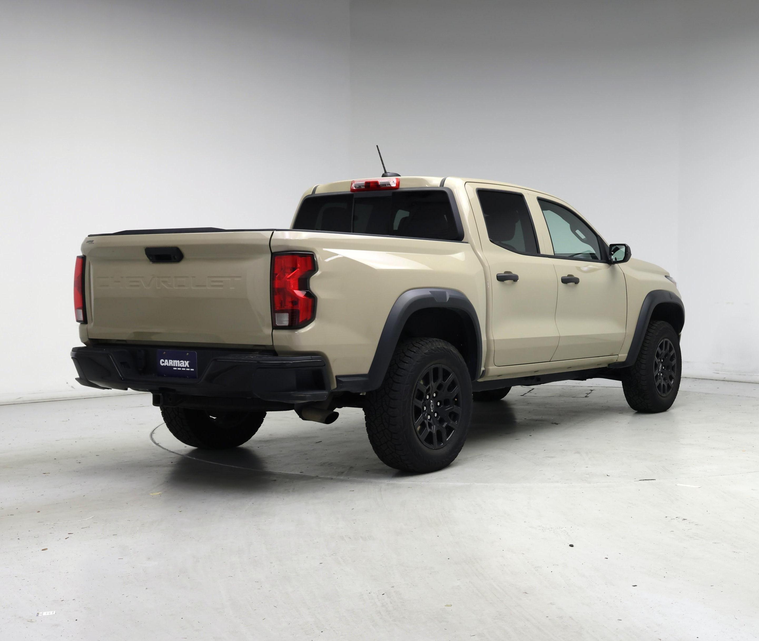 Thumbnail: 2023 Chevrolet Colorado - 8