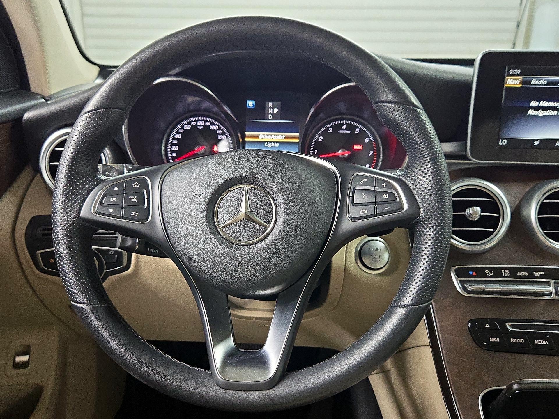 Thumbnail: 2019 Mercedes-Benz GLC - 10