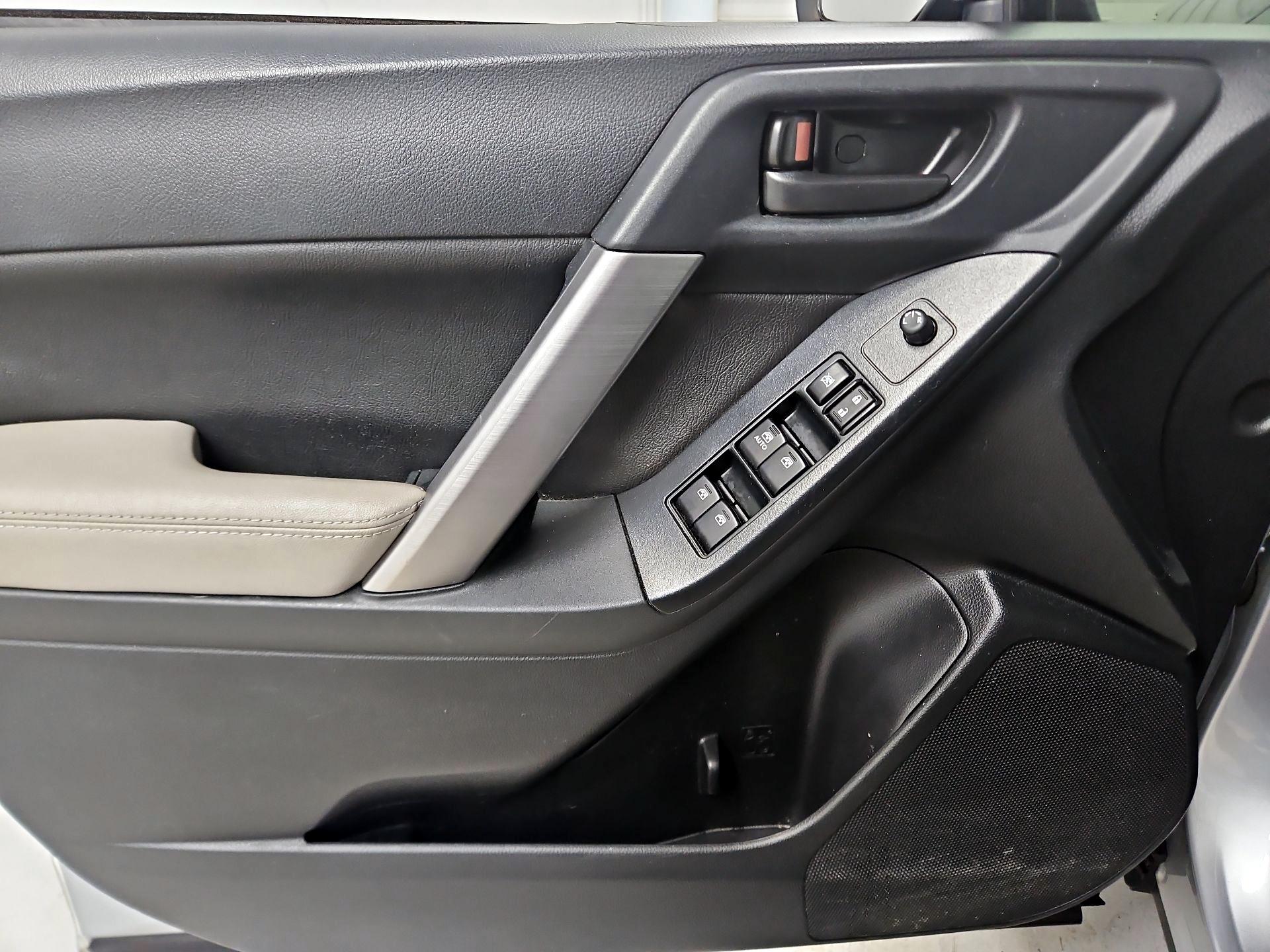 Thumbnail: 2016 Subaru Forester - 12