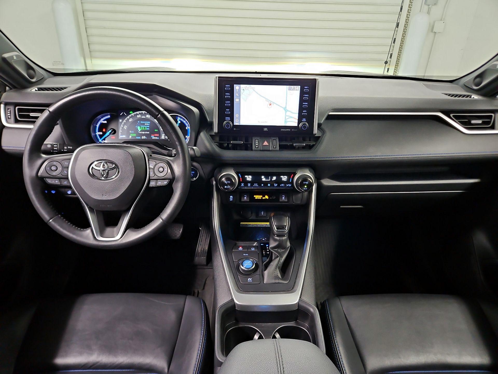 Thumbnail: 2020 Toyota RAV4 - 9