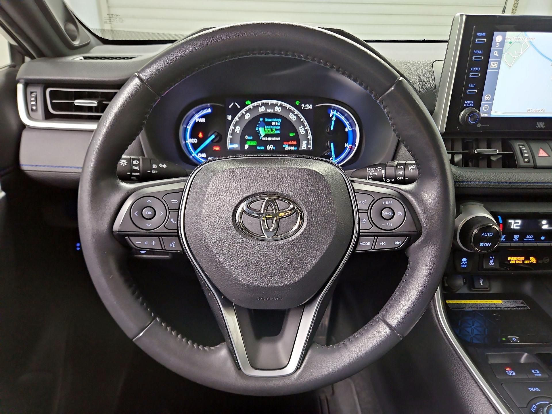 Thumbnail: 2020 Toyota RAV4 - 10