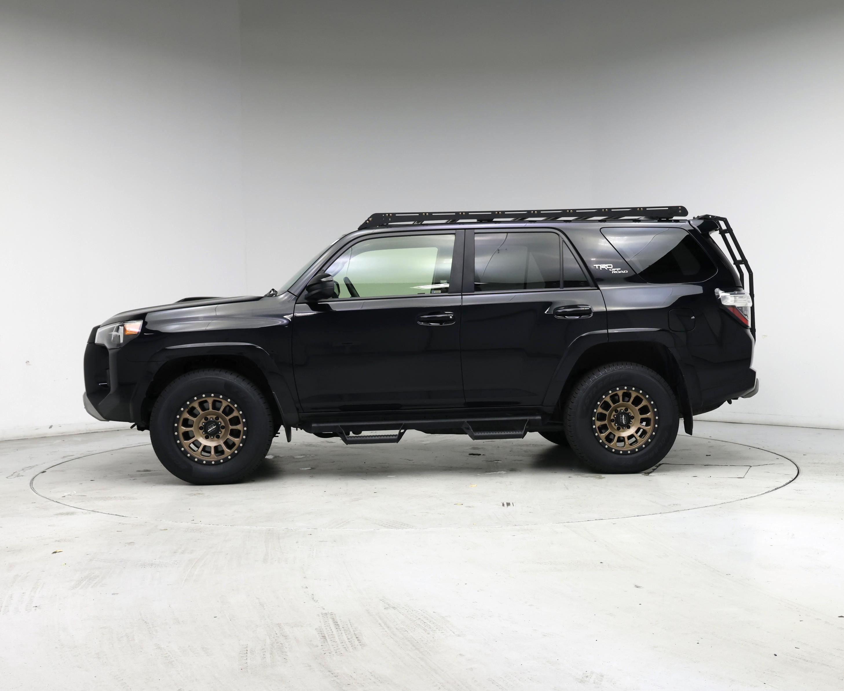Thumbnail: 2021 Toyota 4Runner - 3