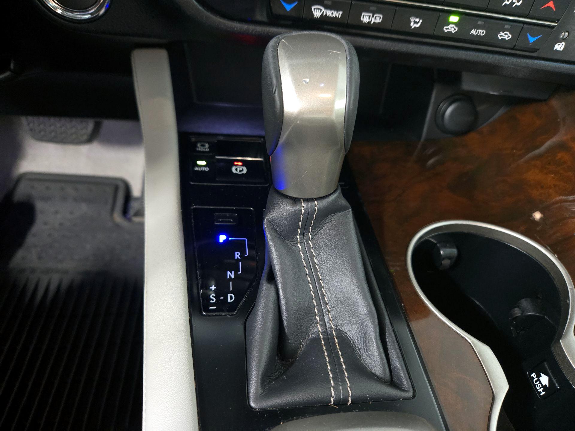 Thumbnail: 2017 Lexus RX - 18