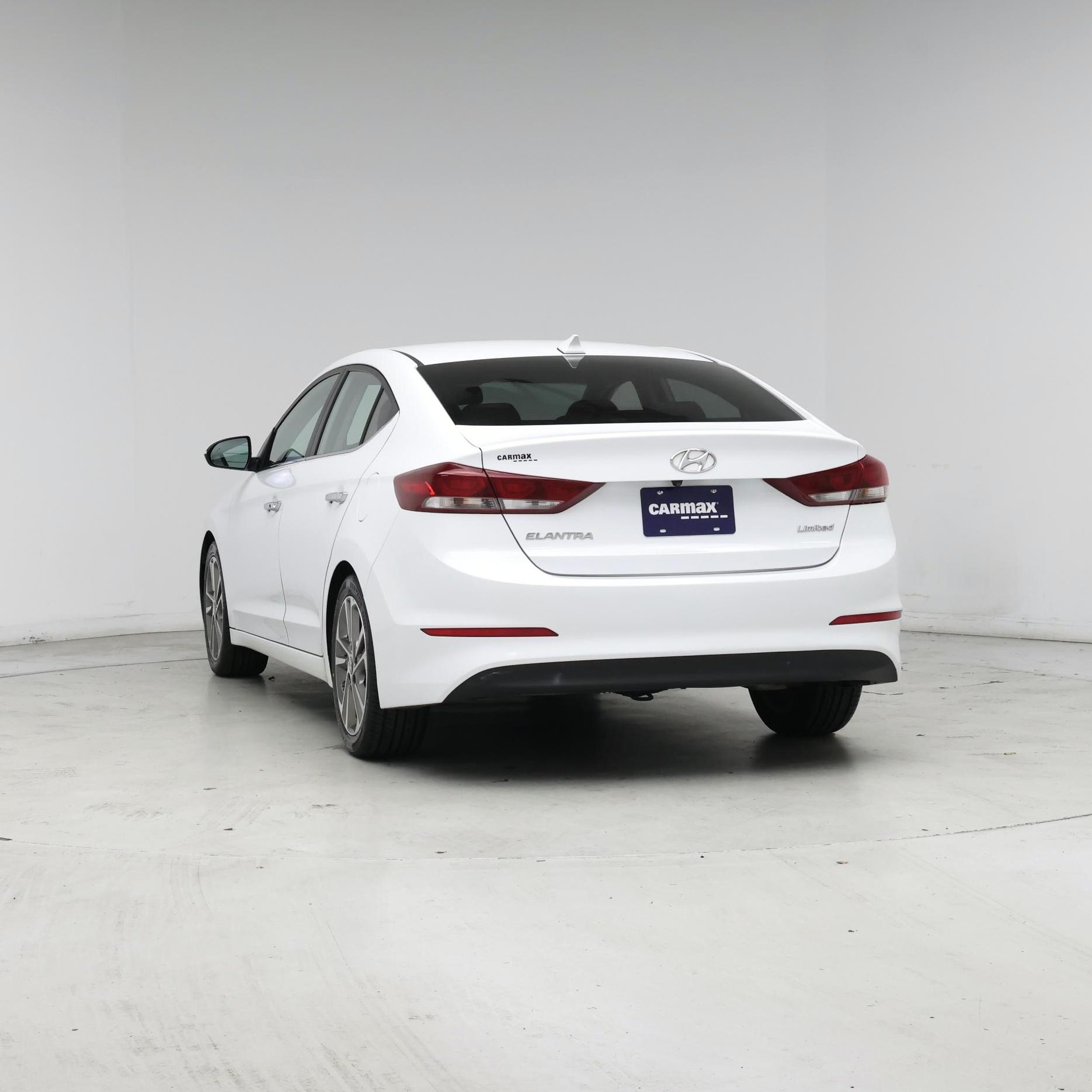 Thumbnail: 2017 Hyundai Elantra - 6