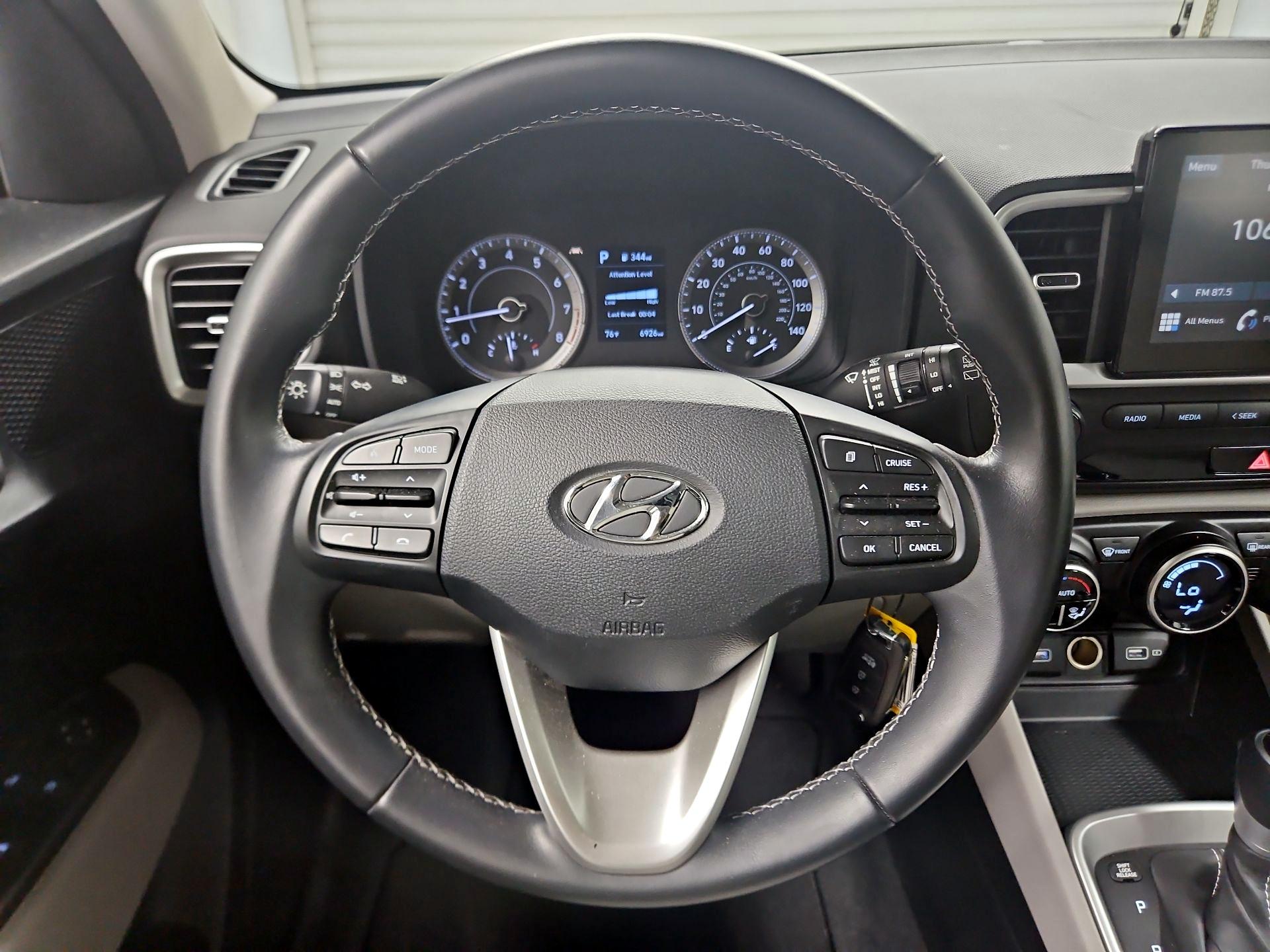 Thumbnail: 2022 Hyundai Venue - 10