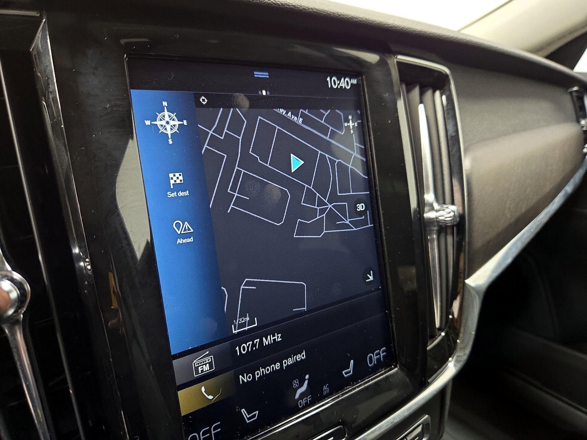 Thumbnail: 2019 Volvo V90 - 14