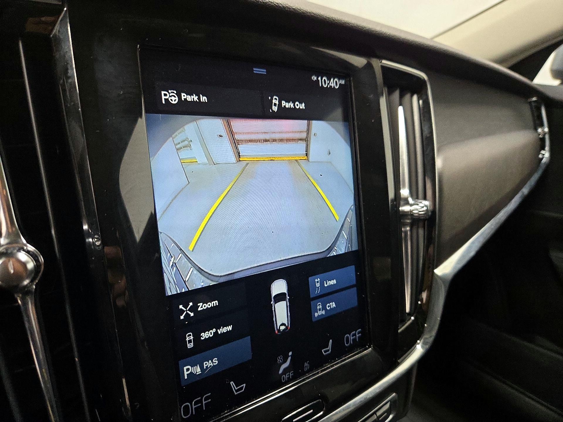 Thumbnail: 2019 Volvo V90 - 15